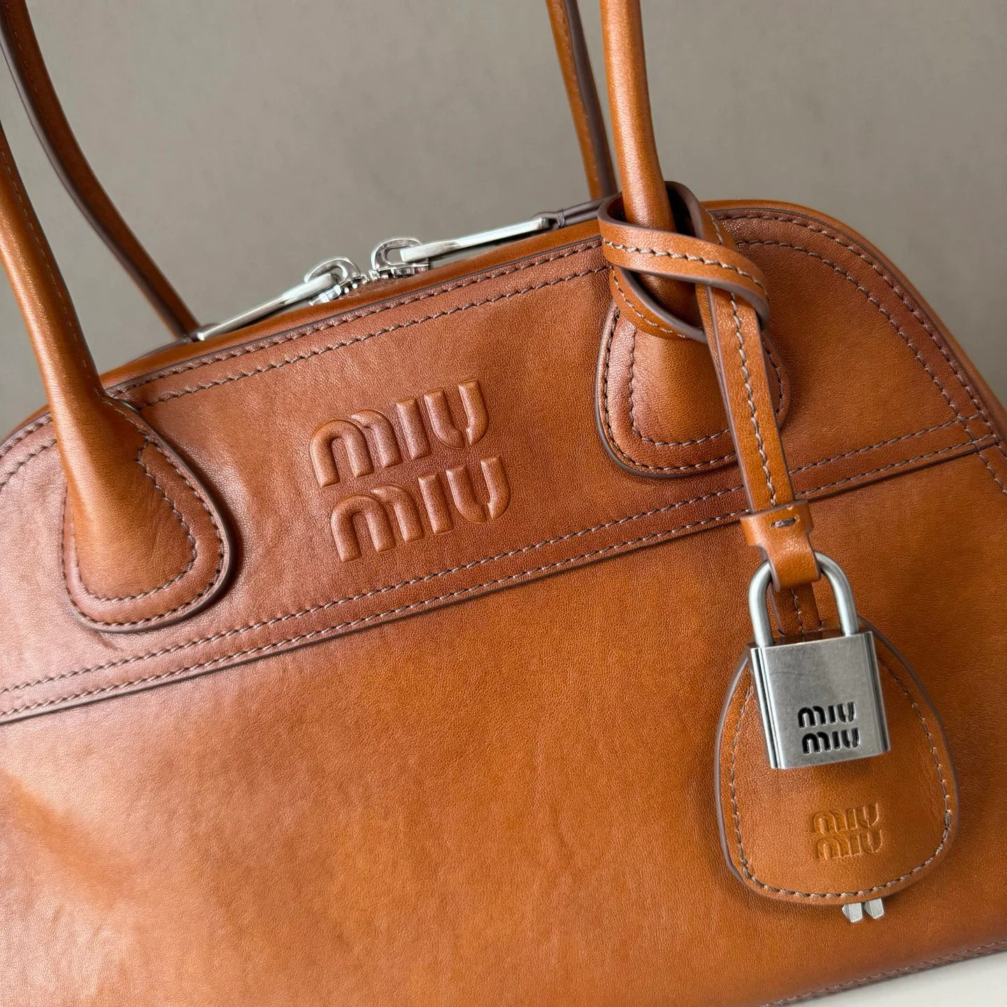Классические Сумки Женские Miu Miu 11889652
