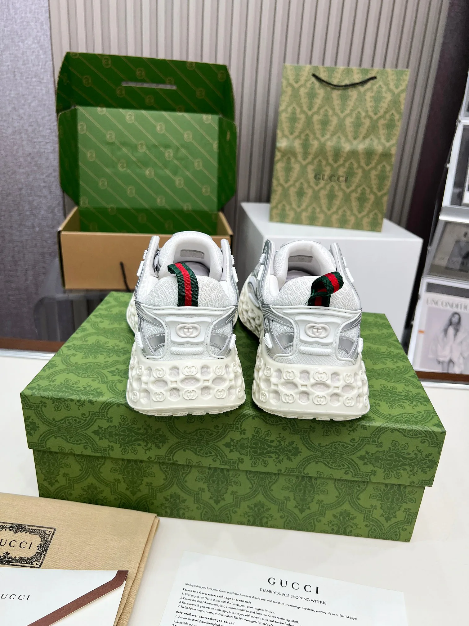 Кроссовки Женские Gucci 17620391