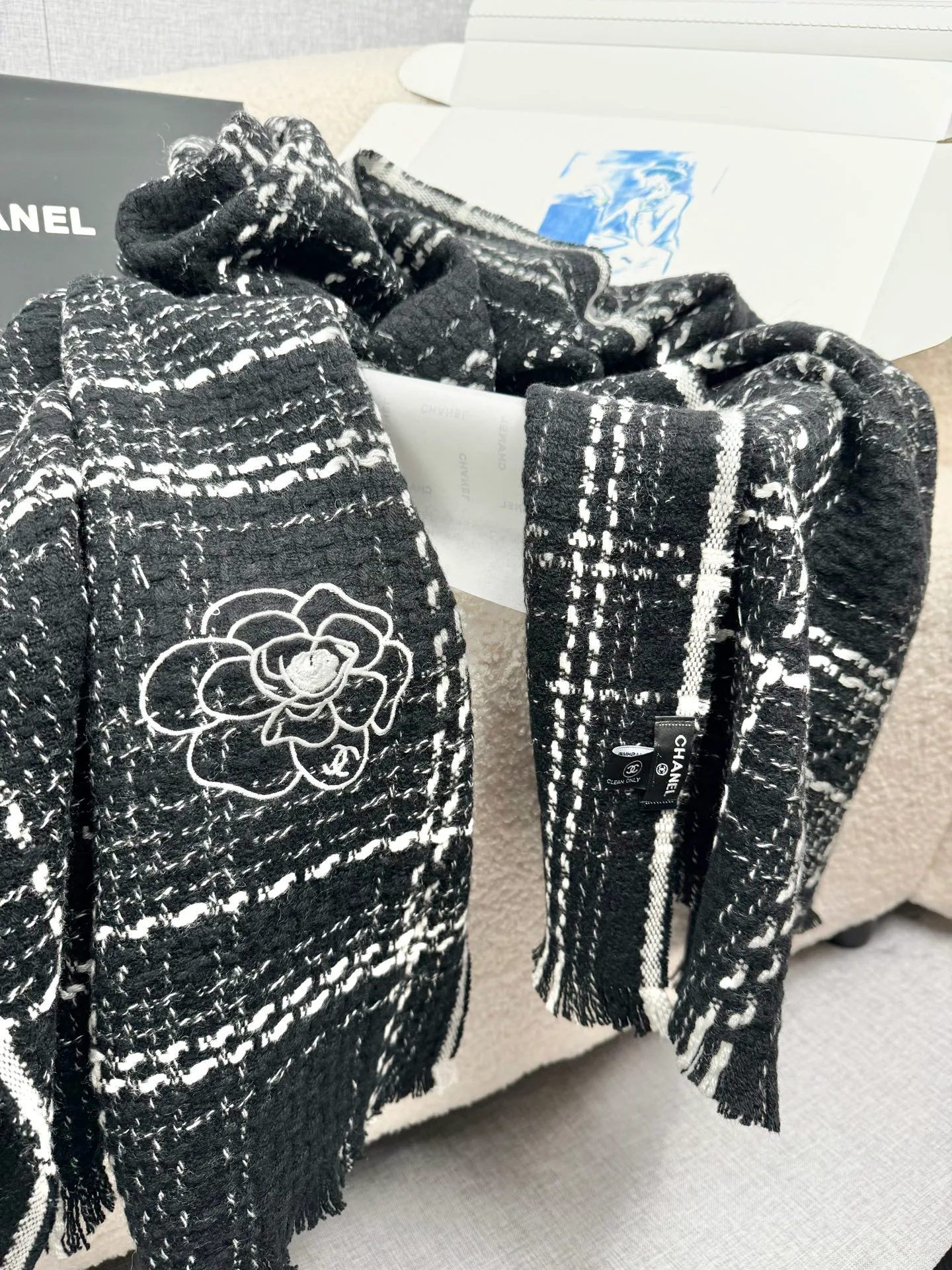 Шарфы Chanel 18675495