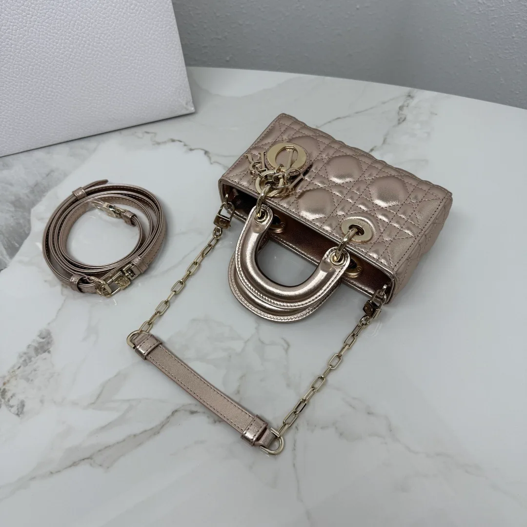 Классические Сумки Женские Christian Dior 18116367