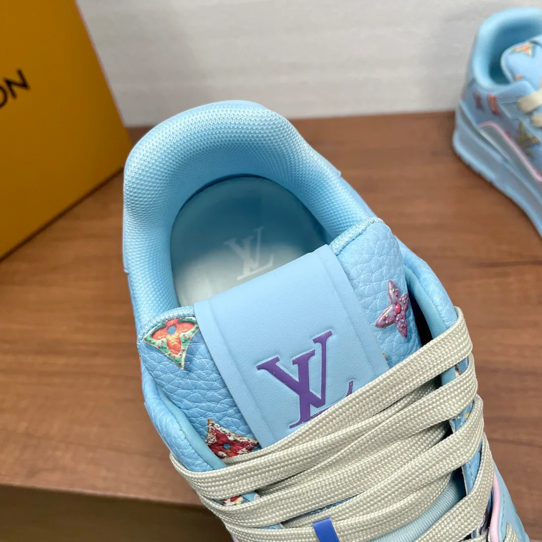 Кроссовки Женские Louis Vuitton 2556220