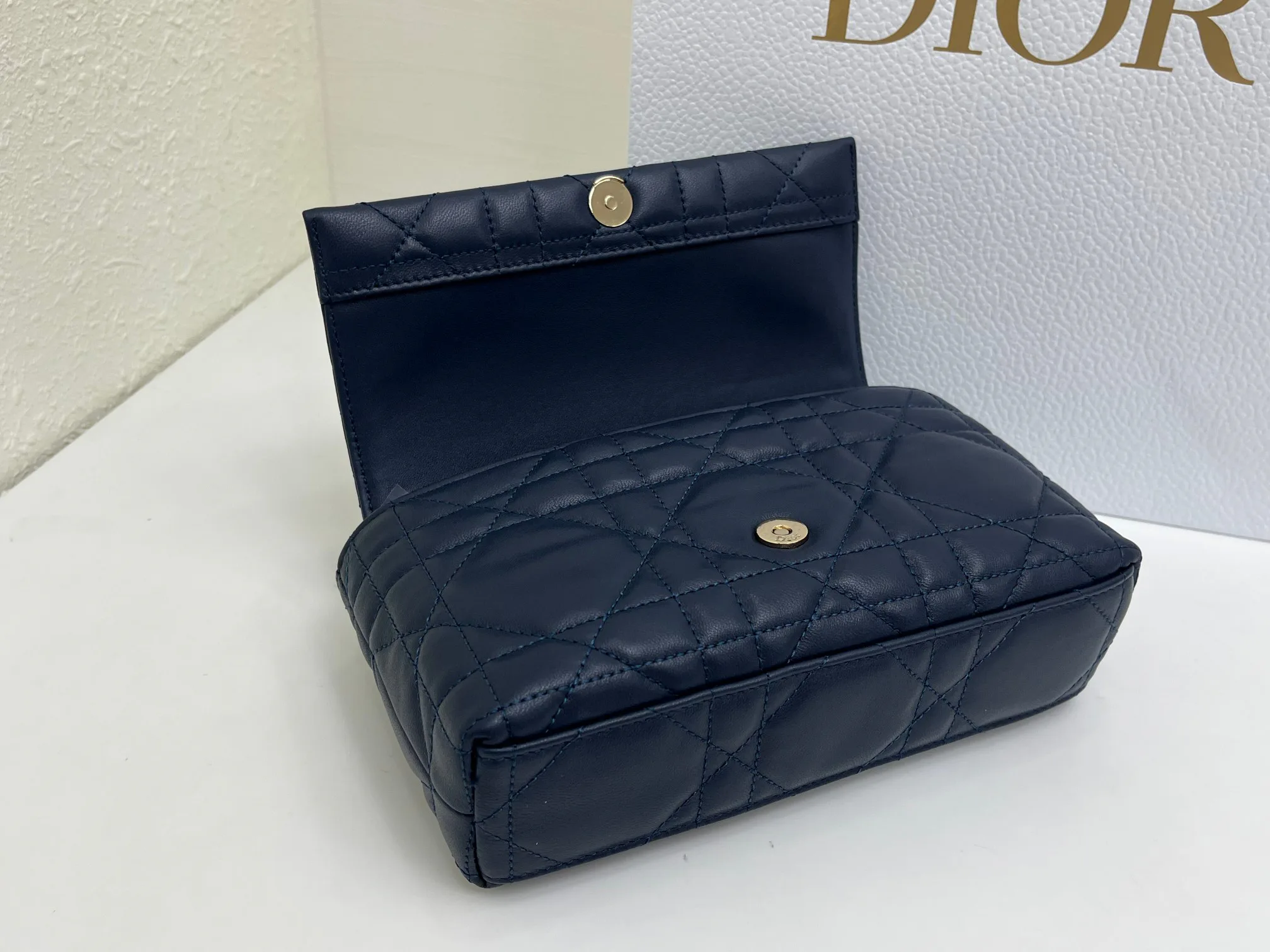 Классические Сумки Женские Christian Dior 17799063