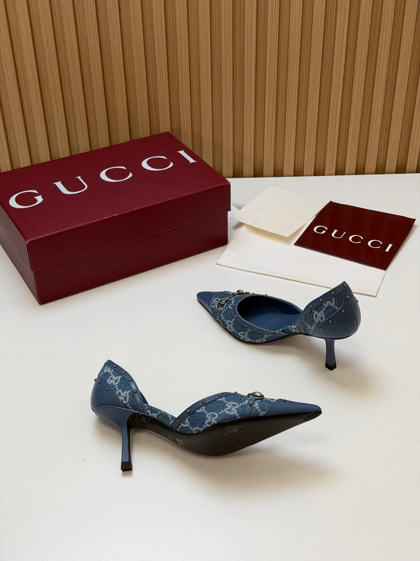 Туфли Женские Gucci 17631685