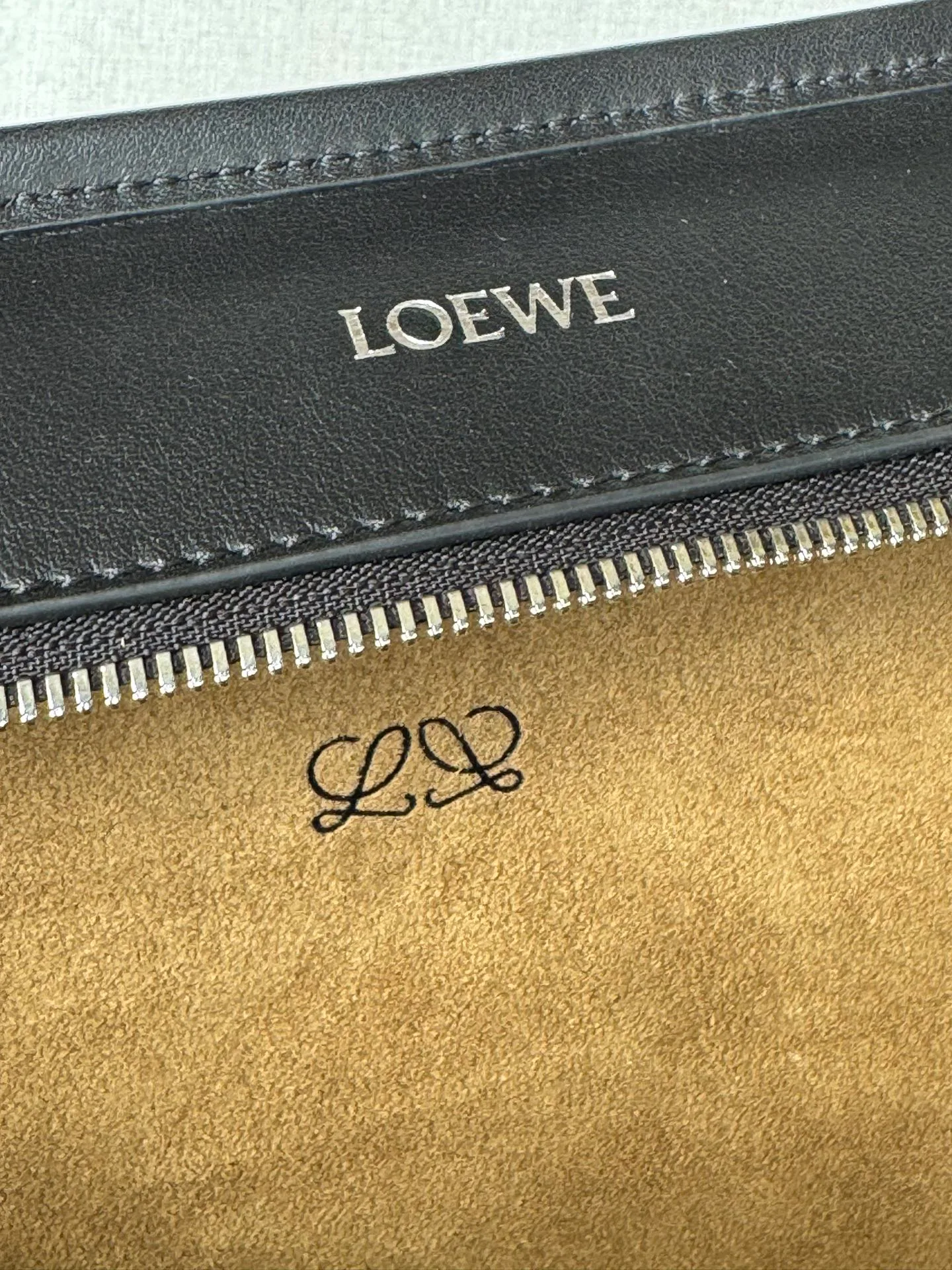 Классические Сумки Женские Loewe 18231890