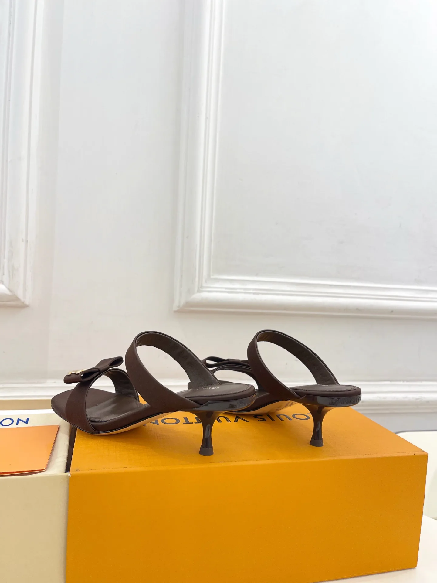 Туфли Женские Louis Vuitton 11677152