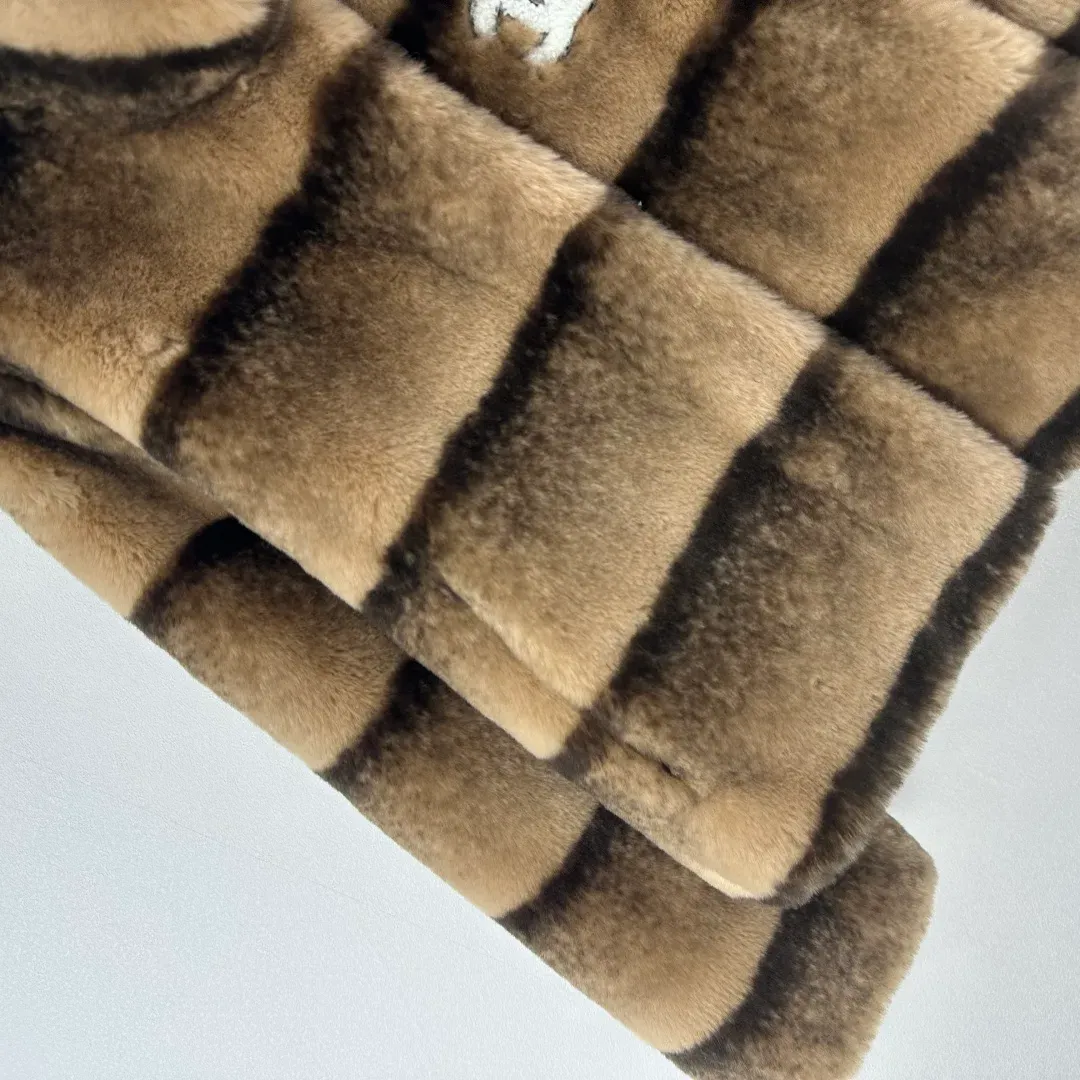 Шубы Женские Chanel 550778