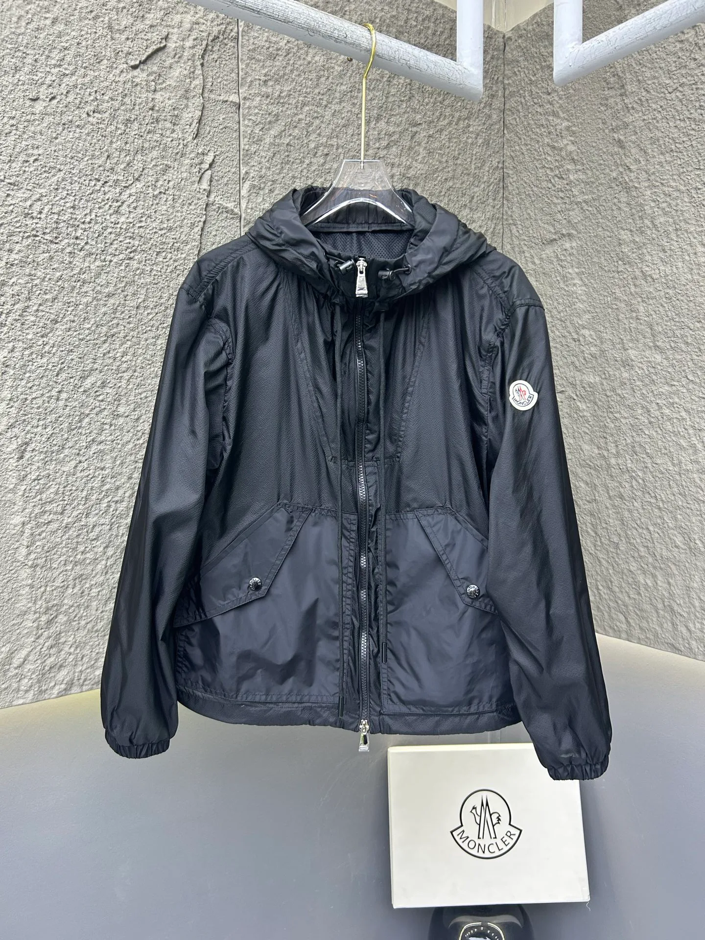 Куртки И Пуховики Женские Moncler 16968698