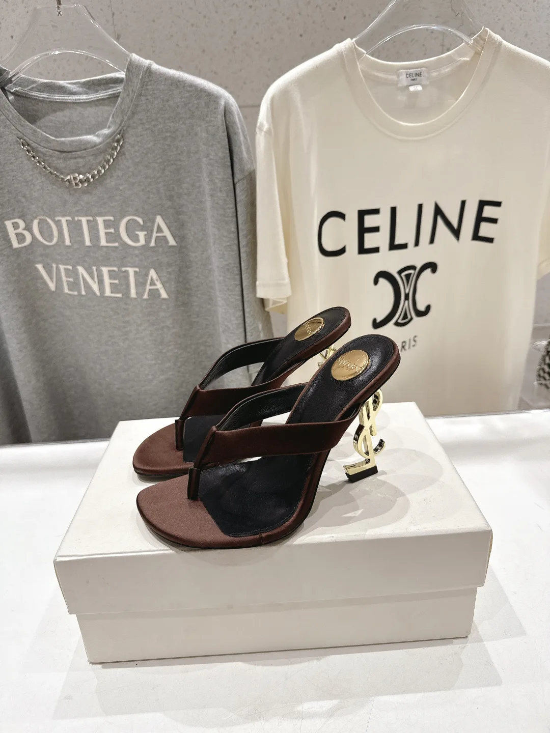 Шлепанцы Женские Saint Laurent 11623323