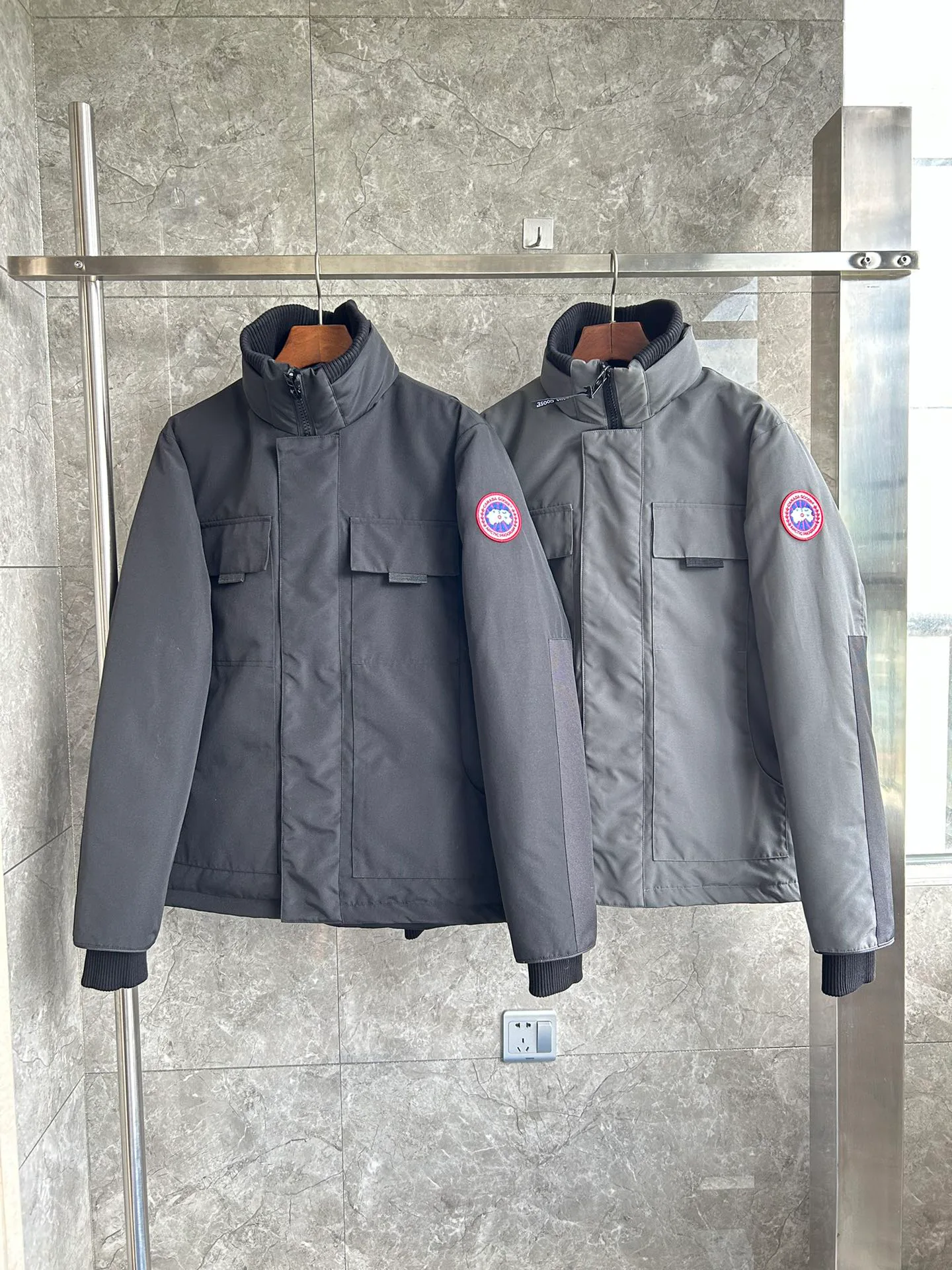 Куртки И Пуховики Мужские Canada Goose 2995