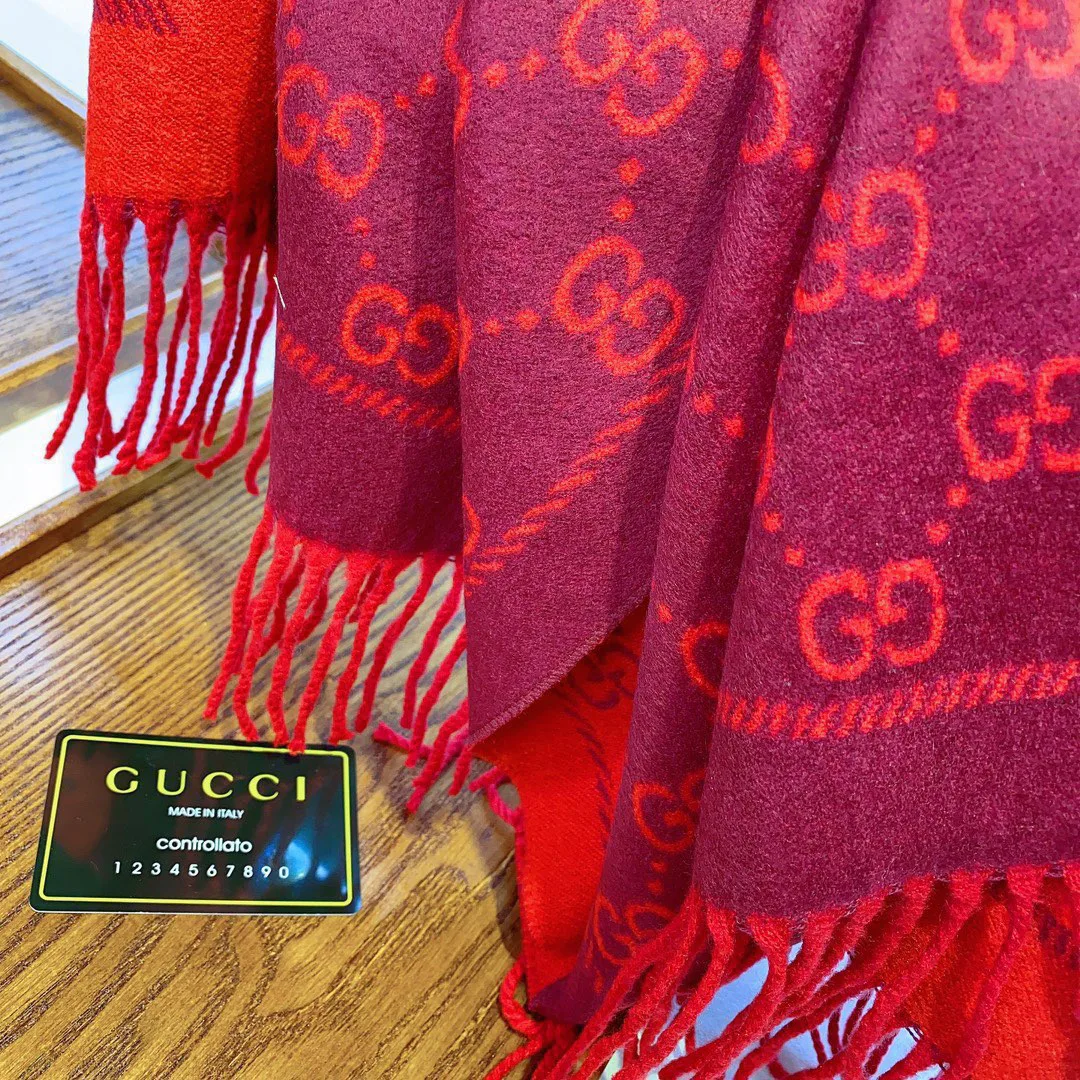 Шарфы Gucci 18291468