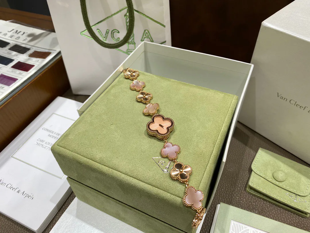 Бижутерия Van Cleef & Arpels 1043