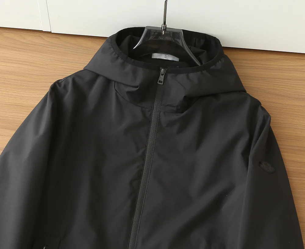 Куртки И Пуховики Мужские Moncler 17410579