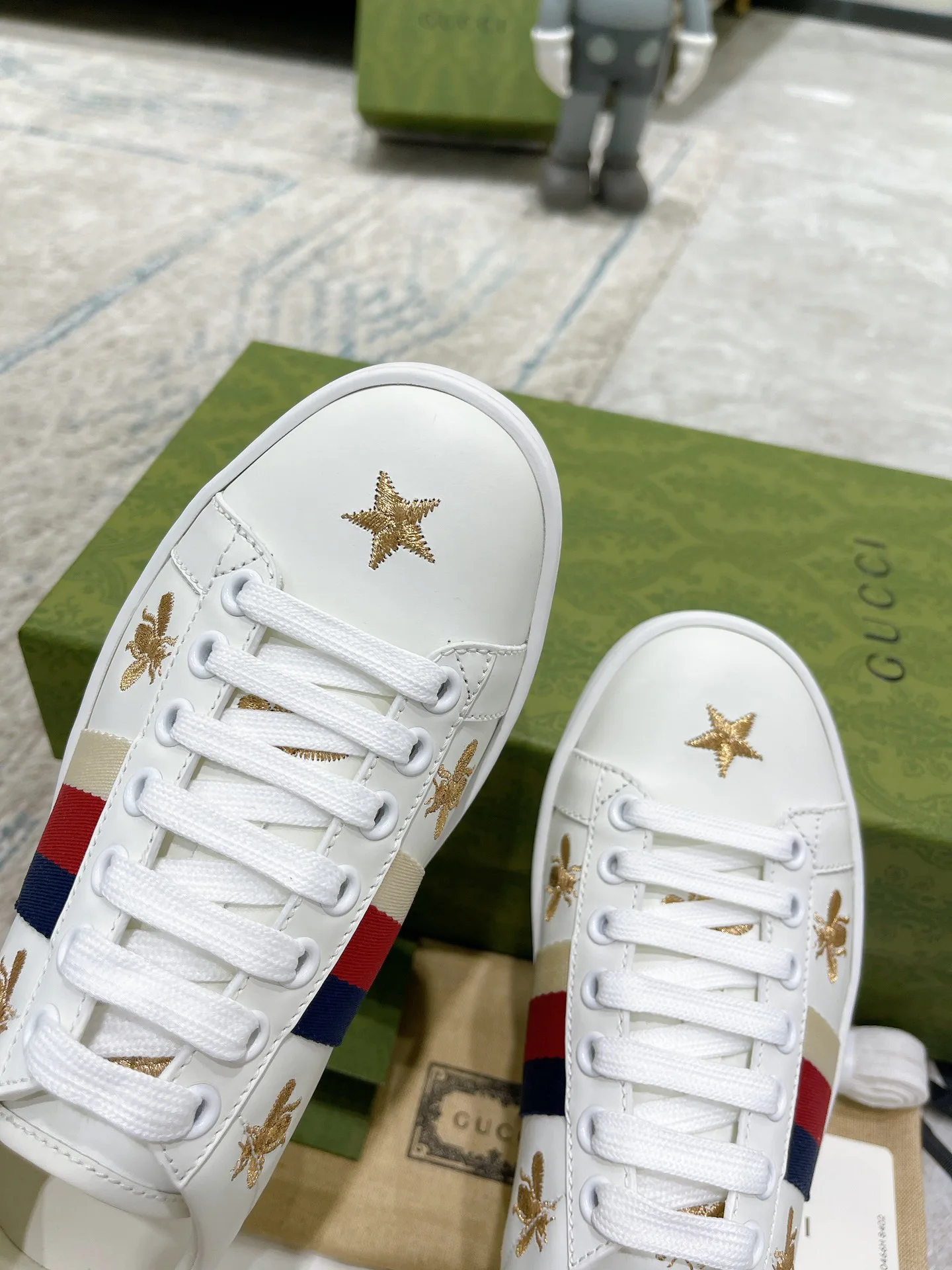 Кроссовки Женские Gucci 17620406