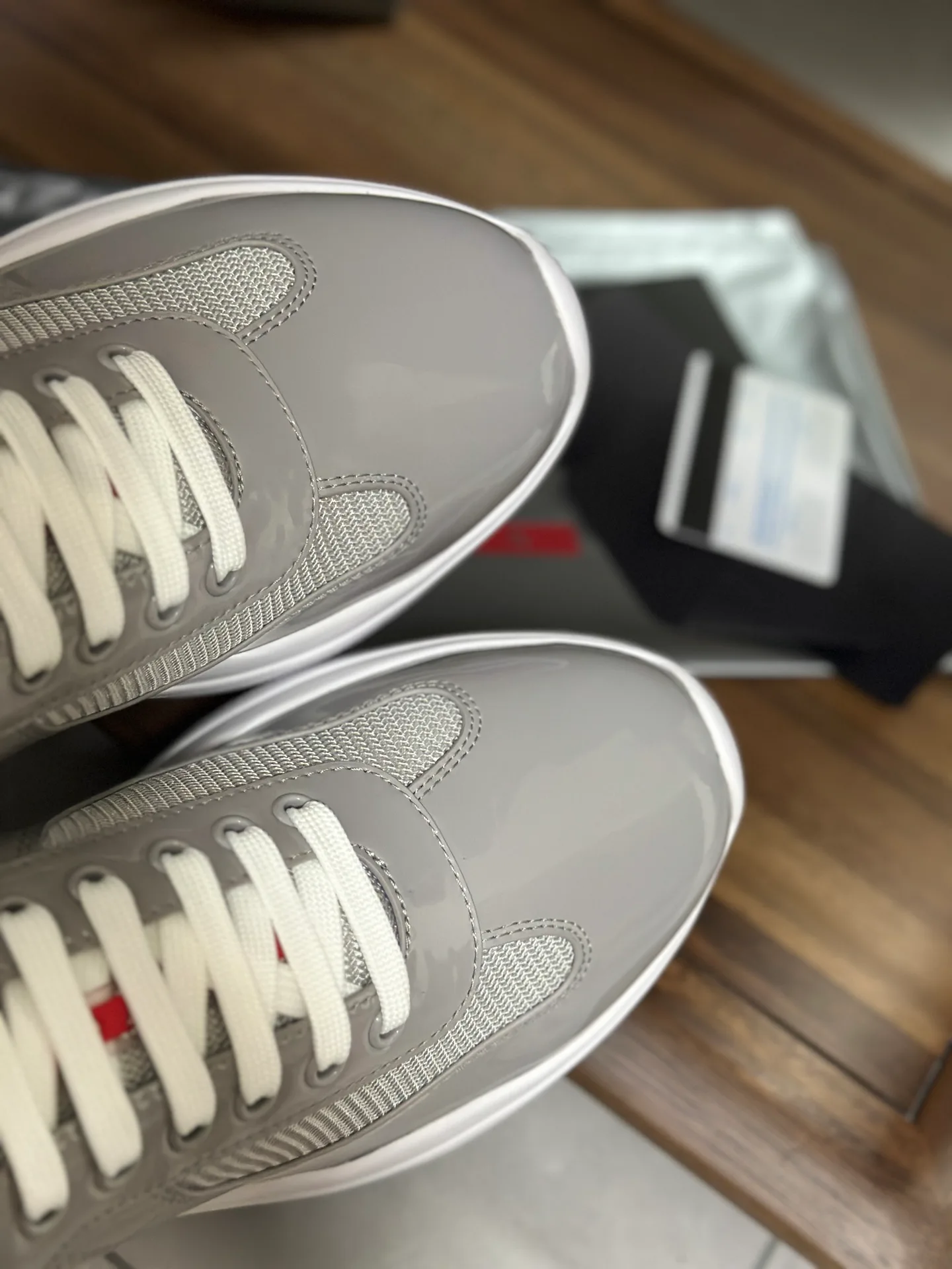 Кроссовки Женские Prada 18262260