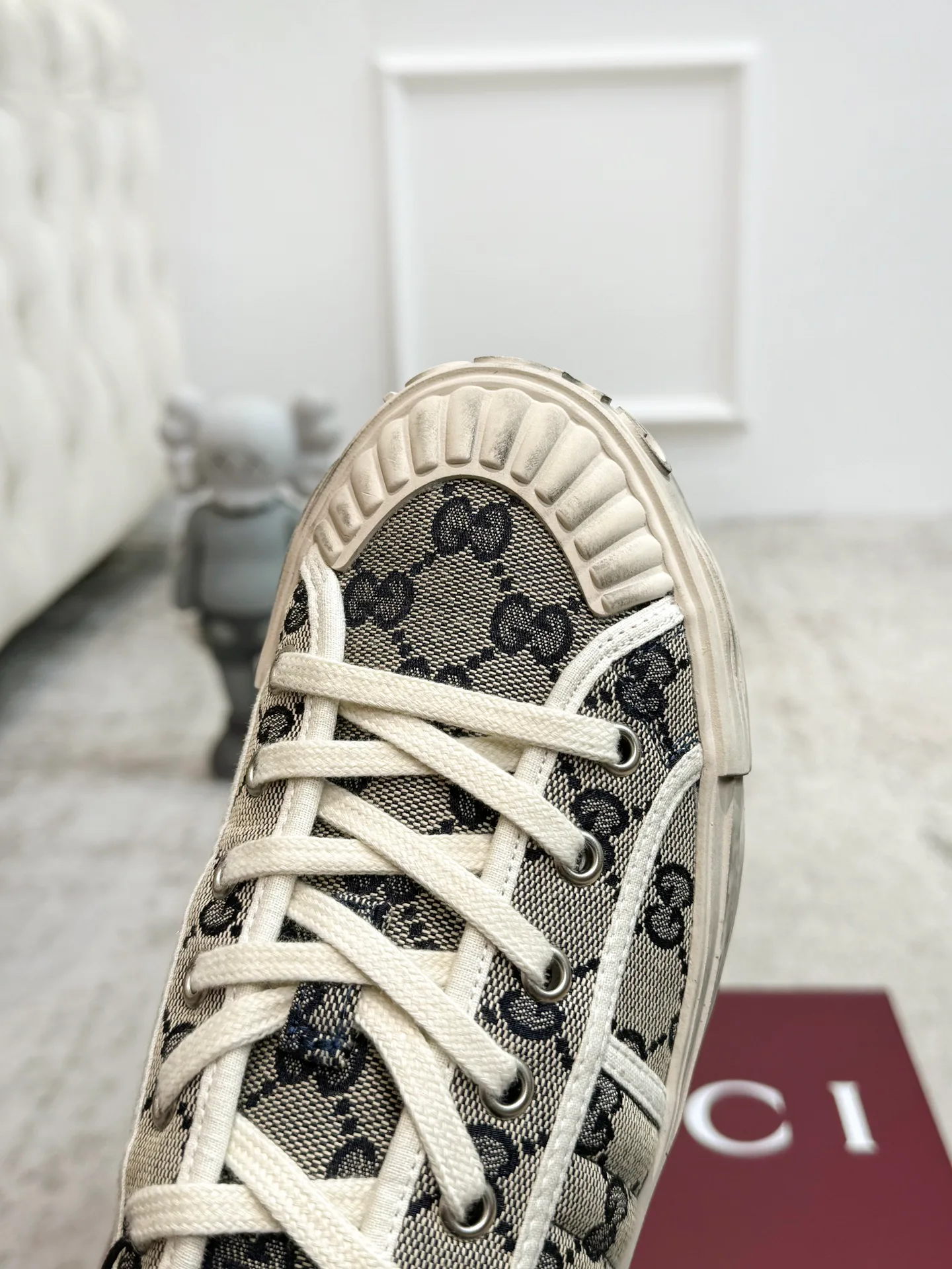 Кроссовки Женские Gucci 18139044