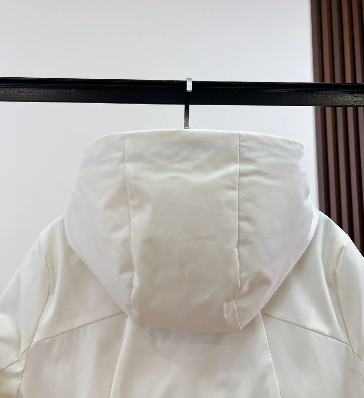 Куртки И Пуховики Женские Prada 18279489