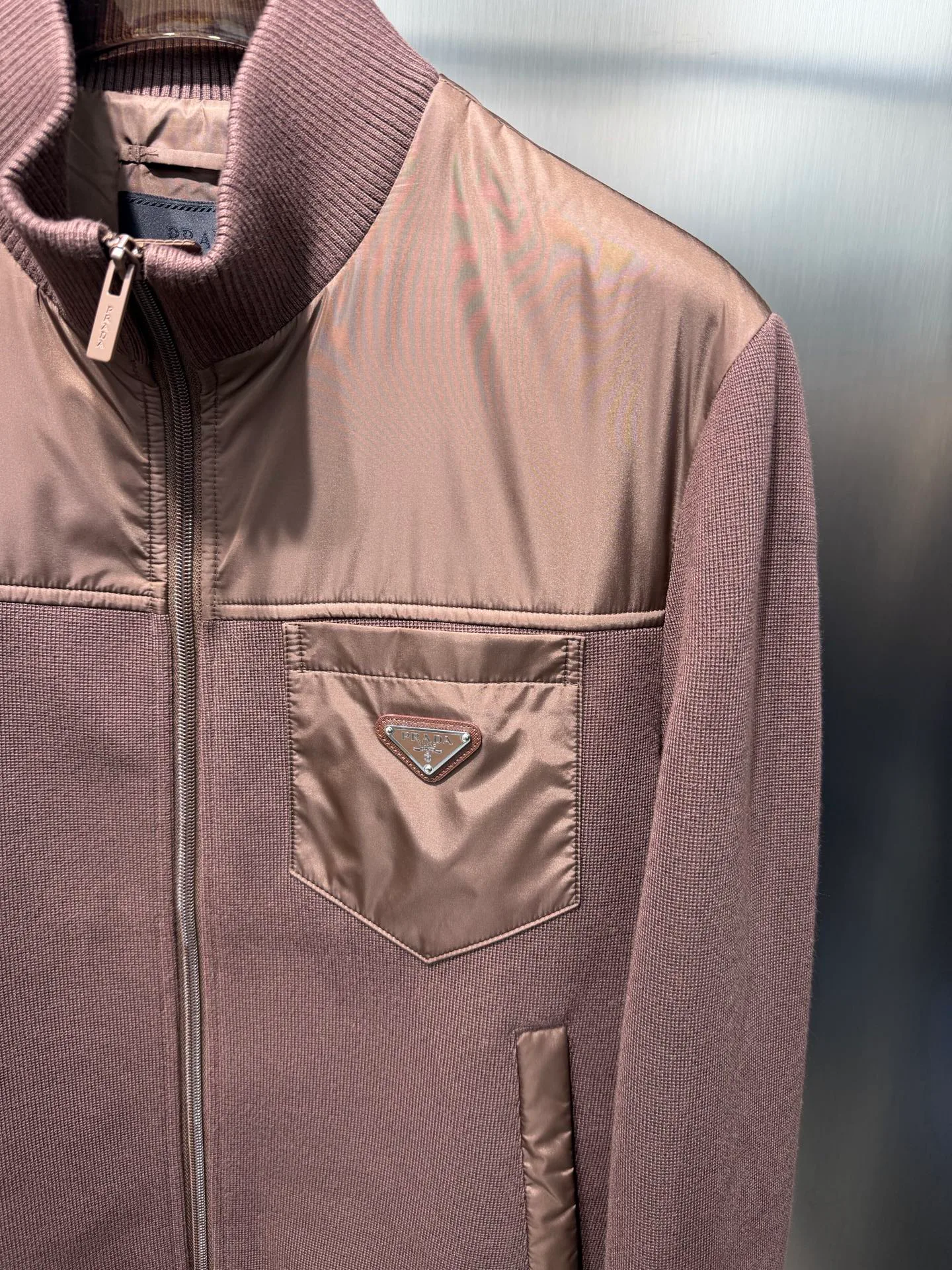 Куртки И Пуховики Женские Prada 18177863