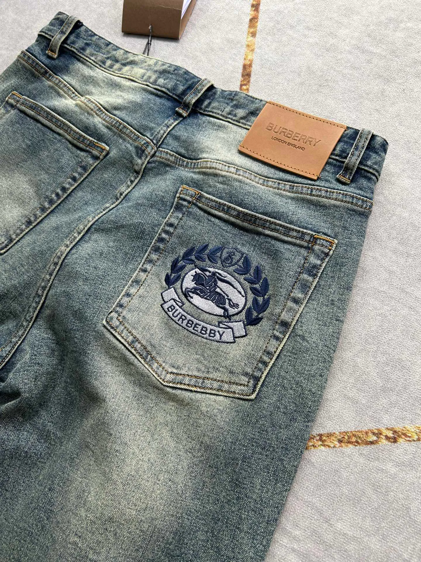 Джинсы Женские Burberry 10658019