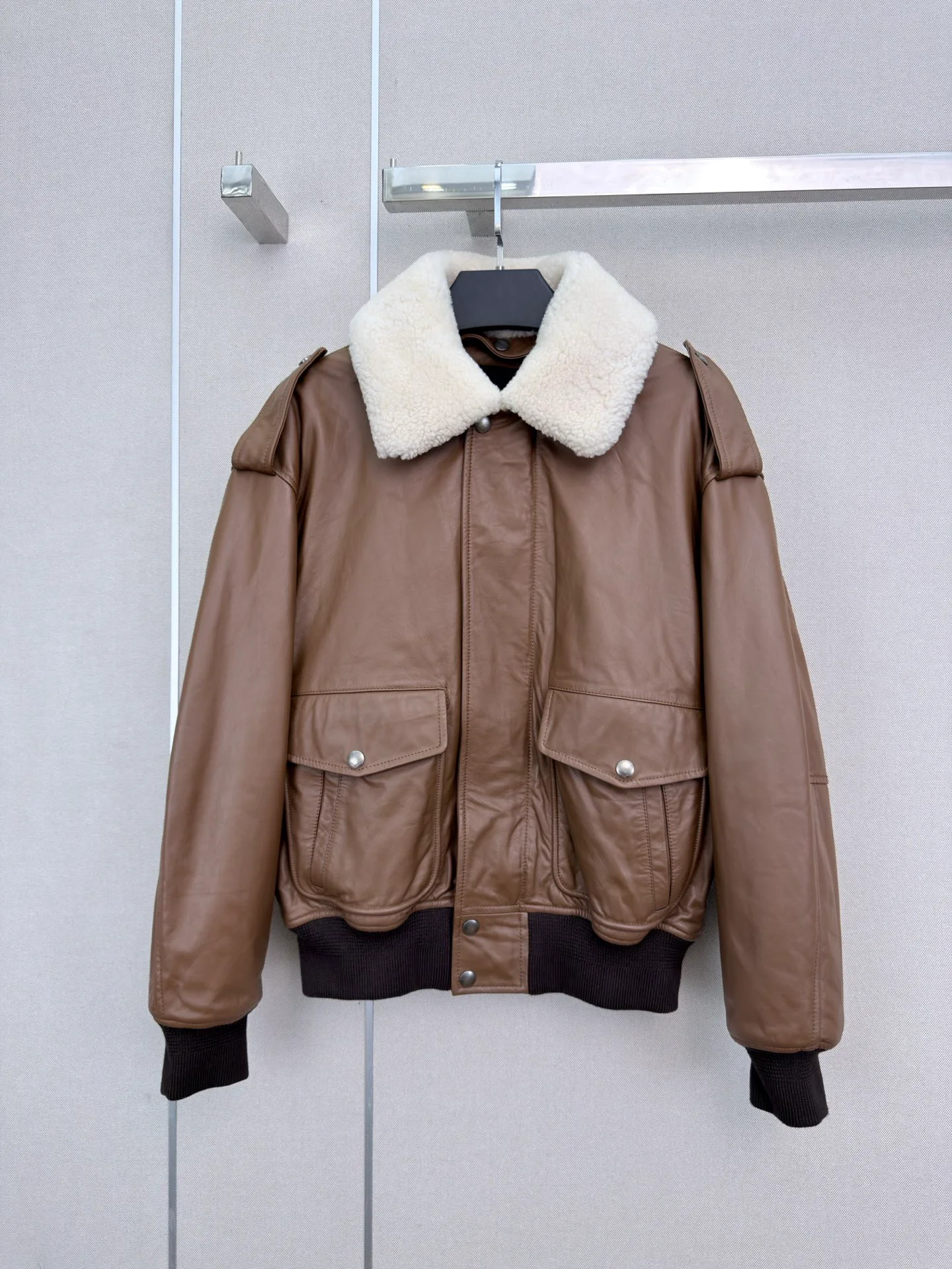 Кожаные Куртки И Дублёнки Женские Saint Laurent 18056783