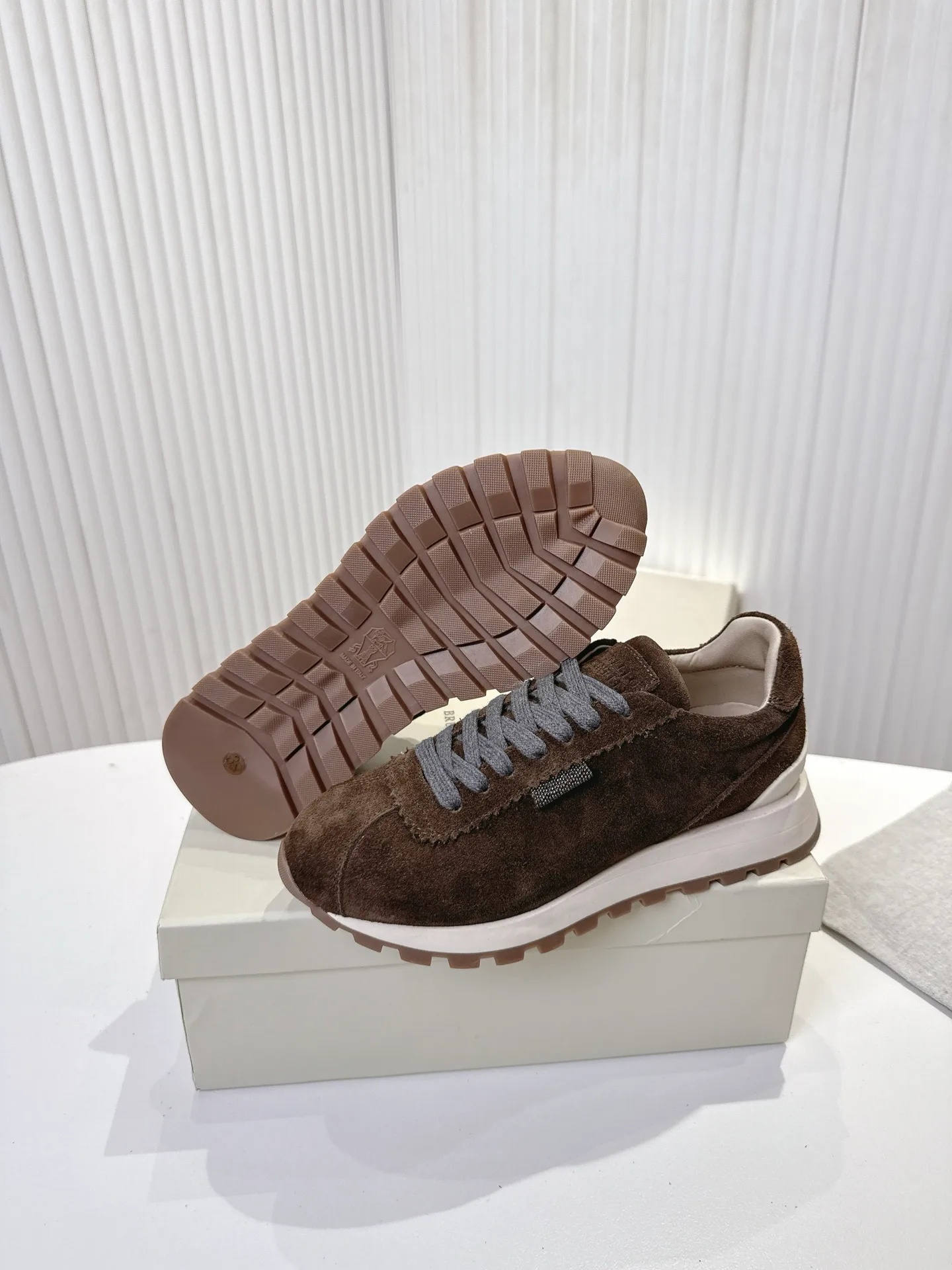 Кроссовки Женские Brunello Cucinelli 14642512