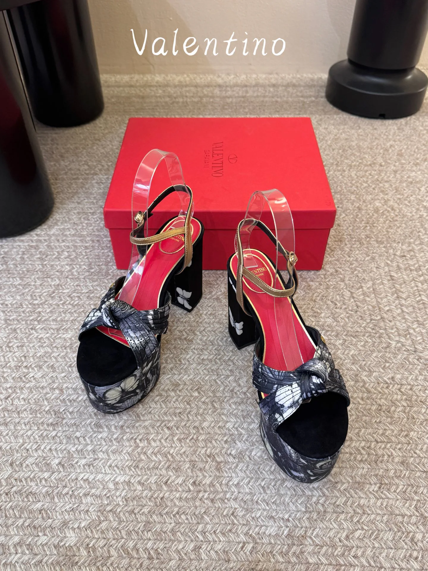 Босоножки Женские Valentino 19707115