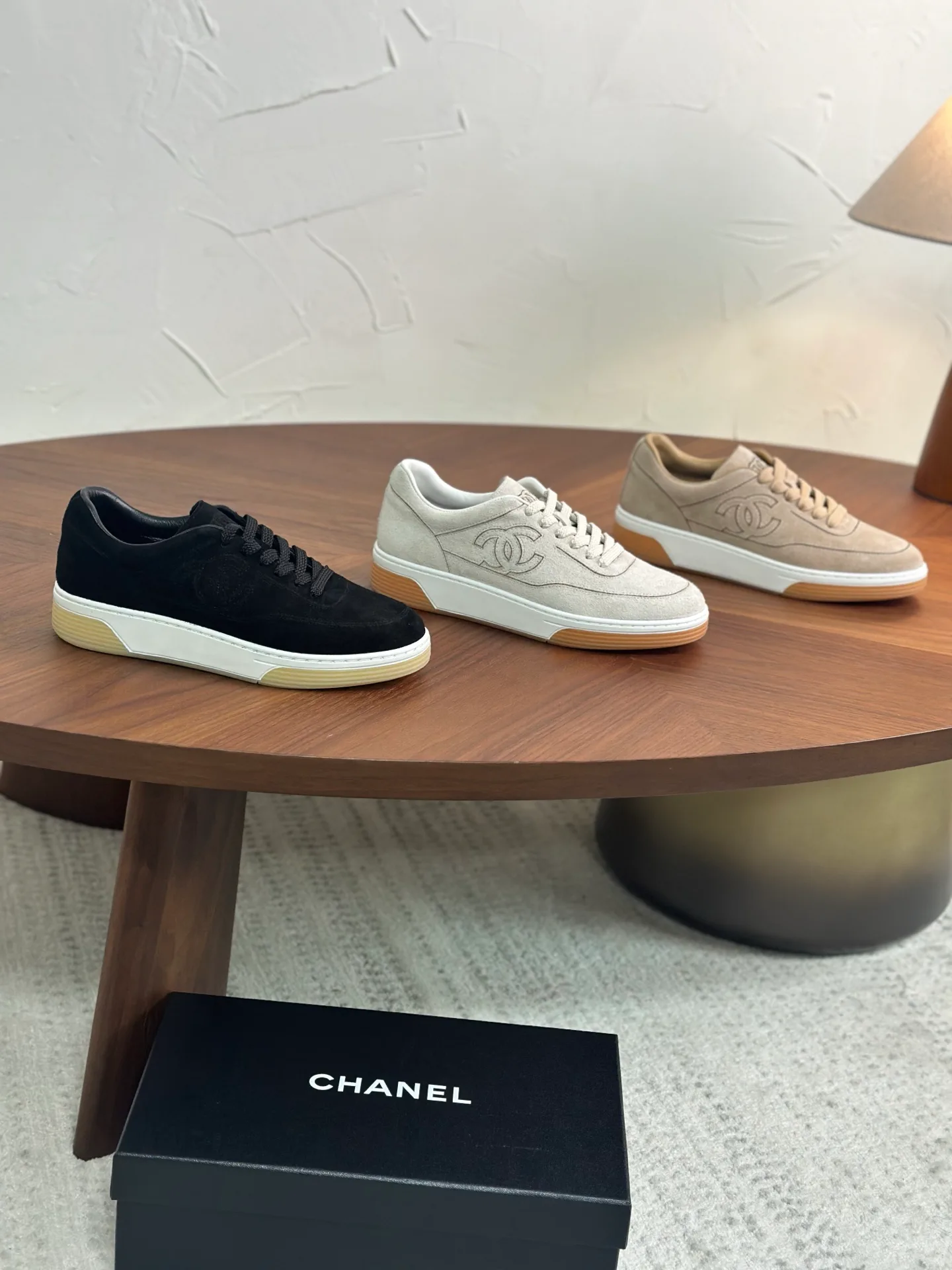 Кроссовки Женские Chanel 18329930