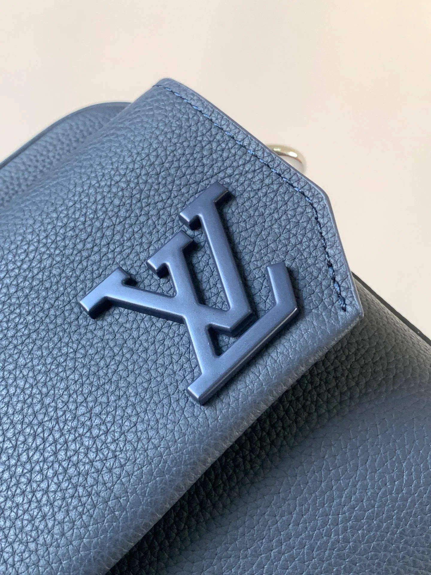 Сумки На Ремне Женские Louis Vuitton 13435240