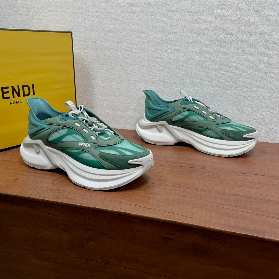 Кроссовки Женские Fendi 17542533
