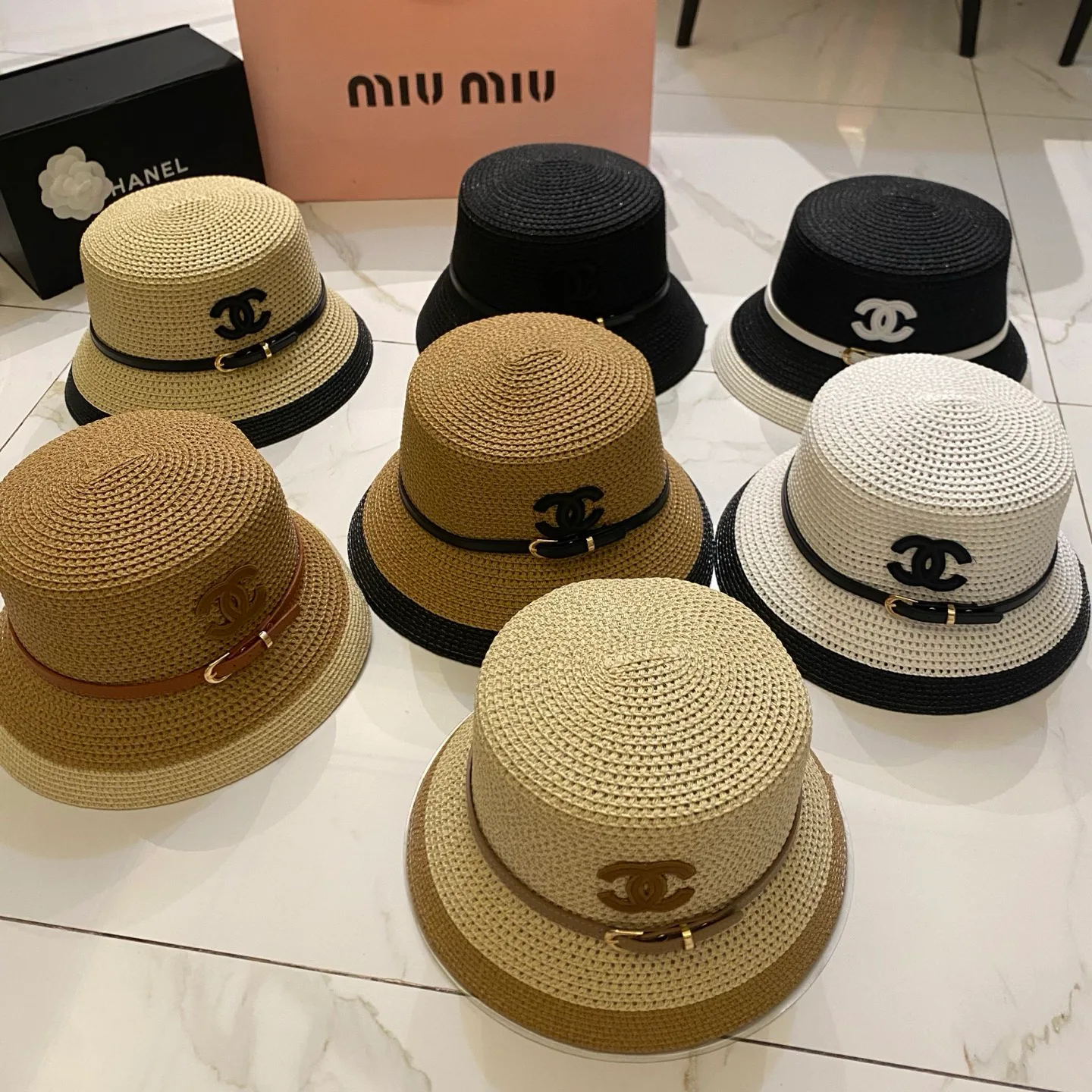 Головные Уборы Chanel 17498283