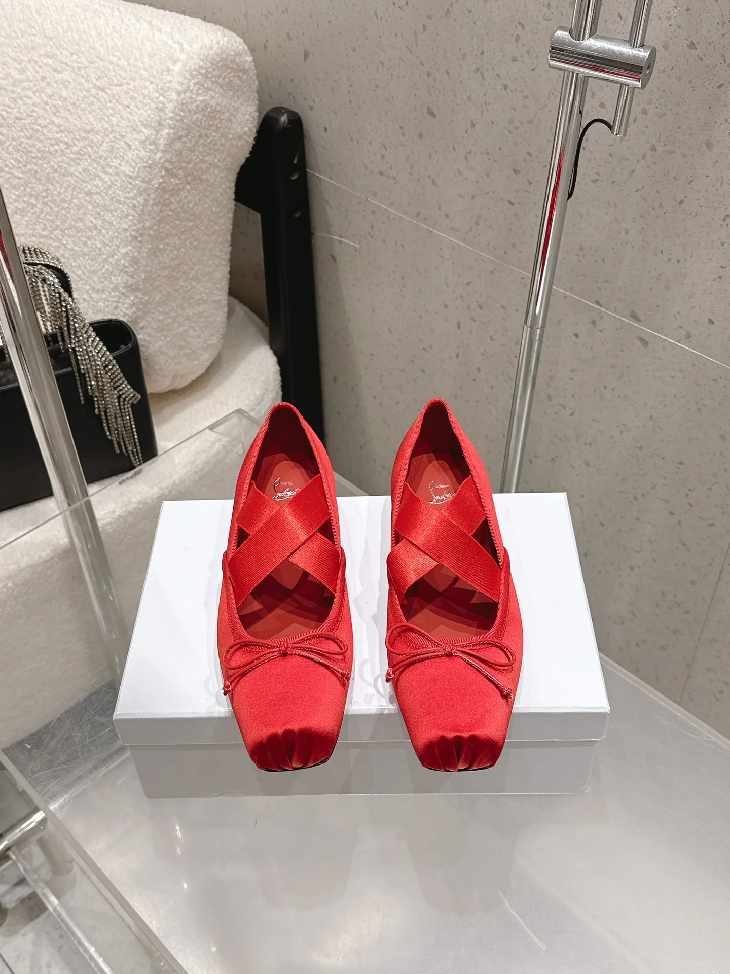 Туфли Женские Christian Louboutin 13078802