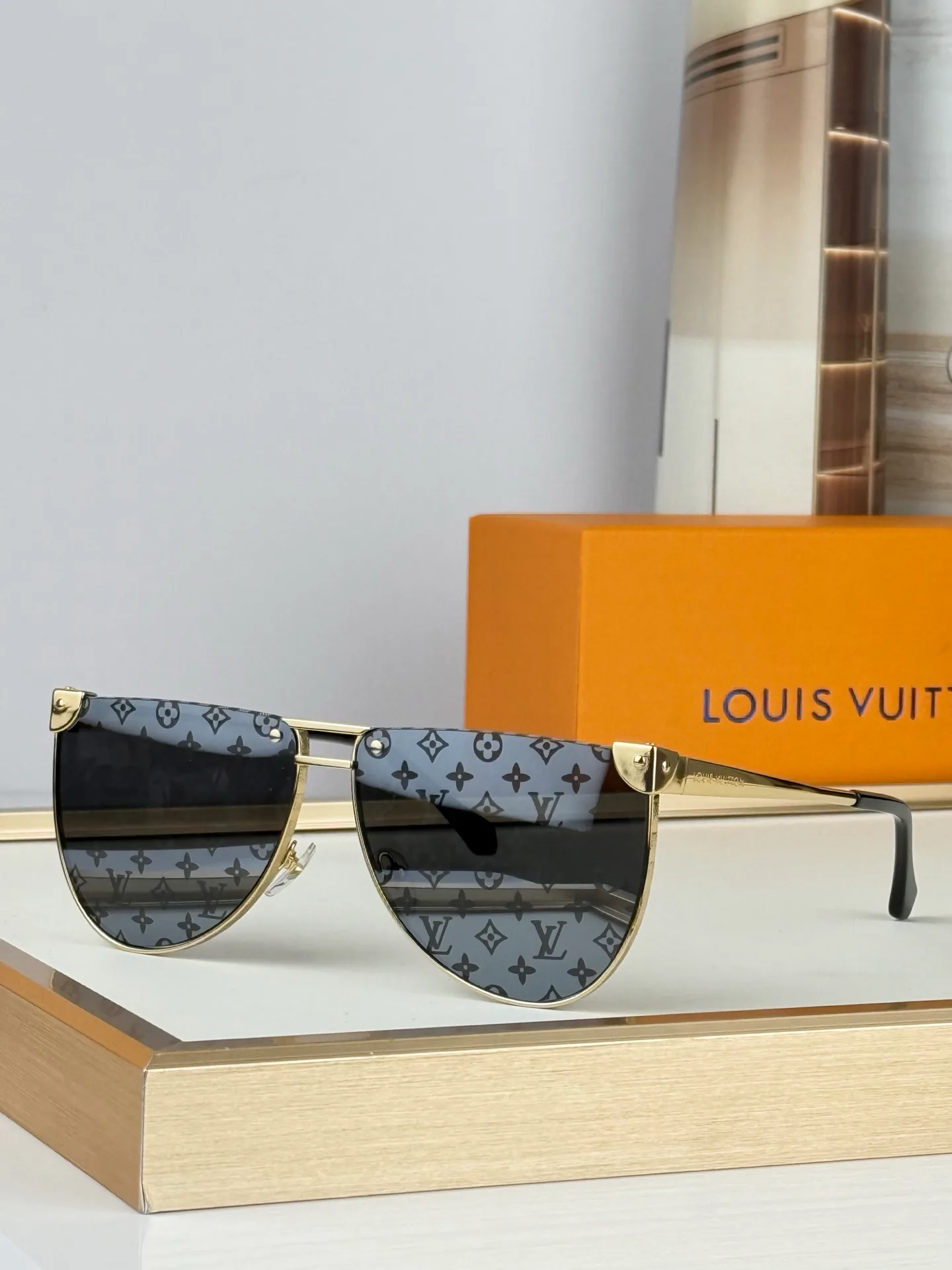Очки Louis Vuitton 17366453