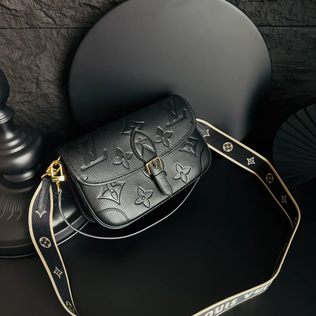 Сумки На Ремне Женские Louis Vuitton 923905