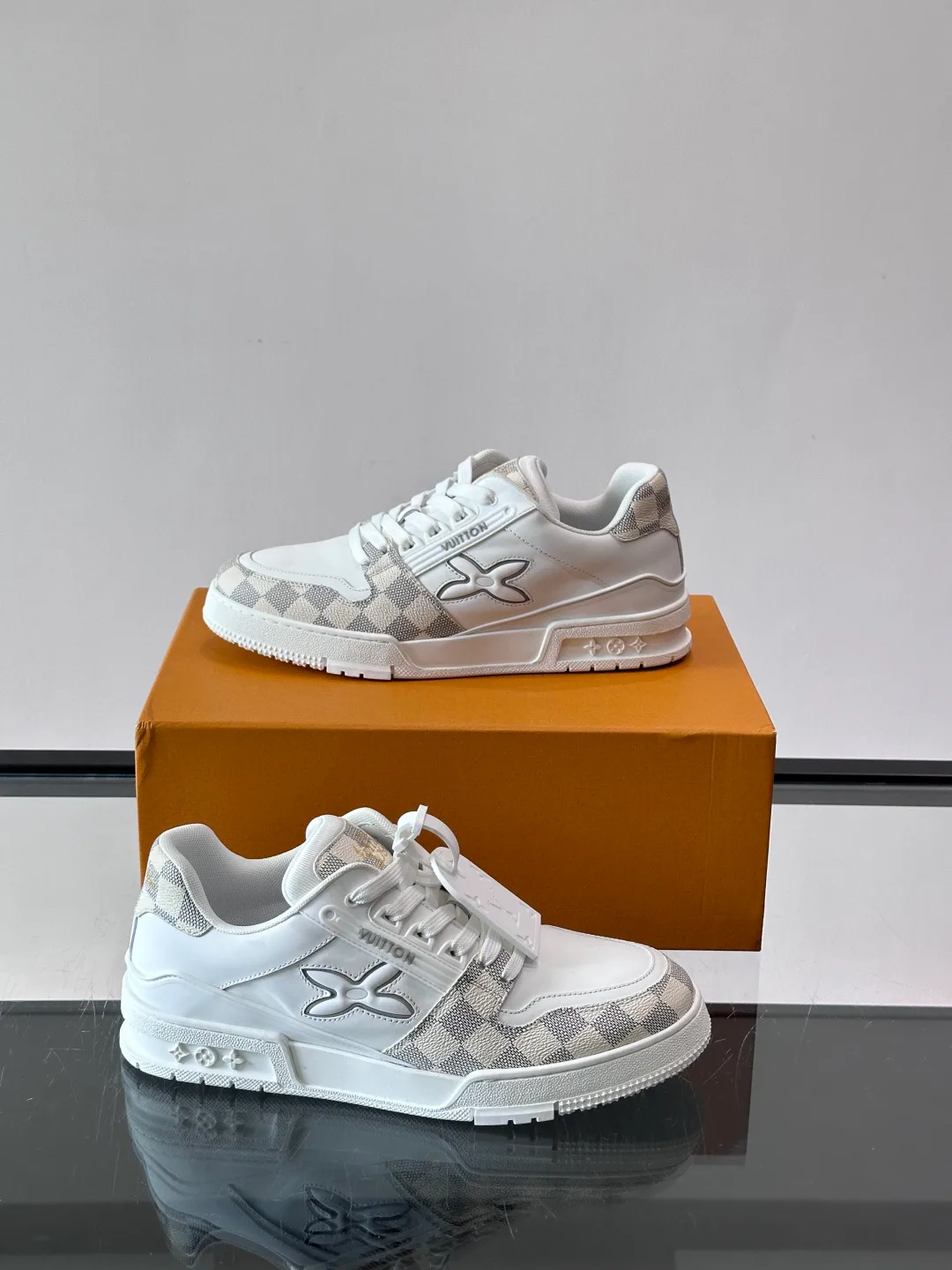 Кроссовки Мужские Louis Vuitton 13353163