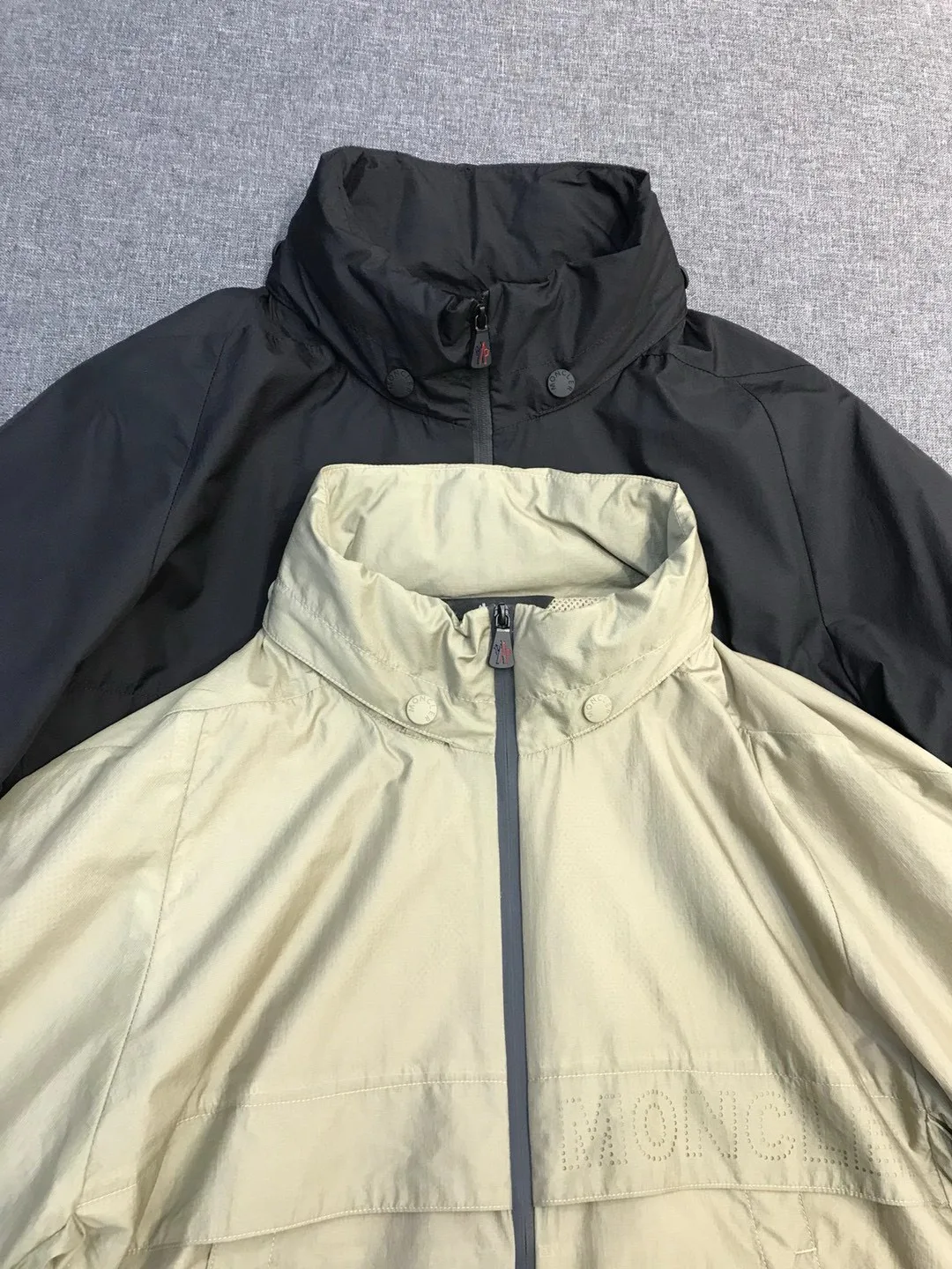 Куртки И Пуховики Мужские Moncler 11651512