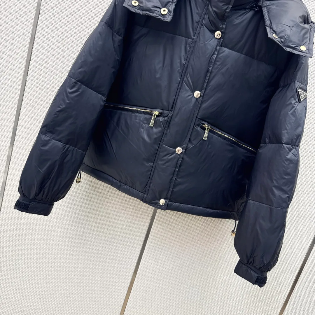 Куртки И Пуховики Женские Prada 18398214