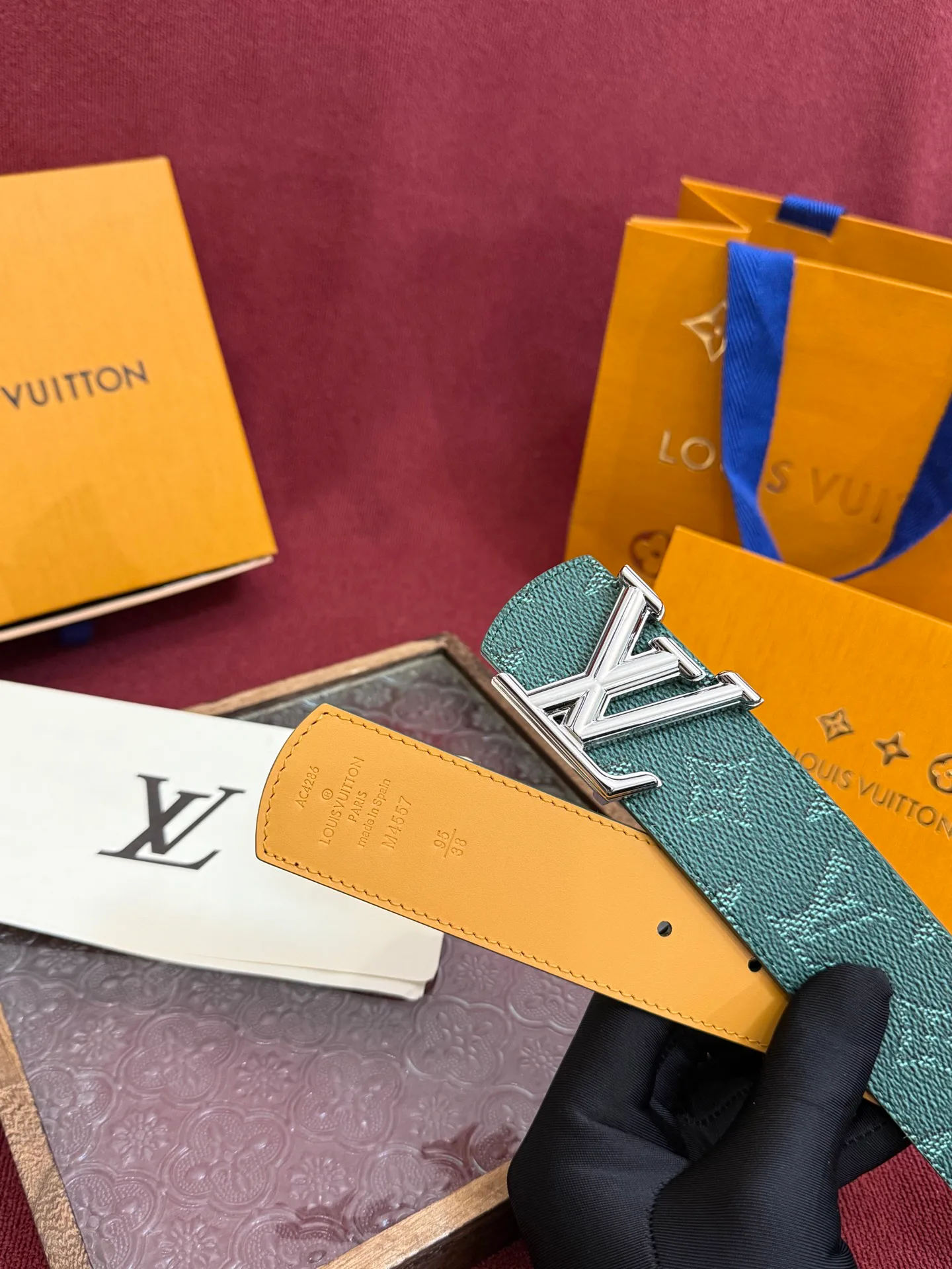 Ремни Louis Vuitton 420692