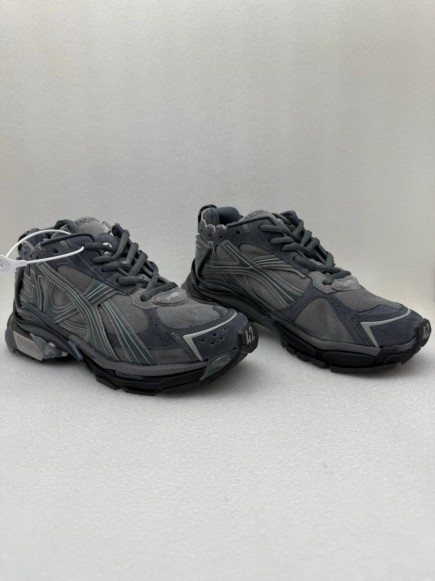 Кроссовки Женские Balenciaga 18589196