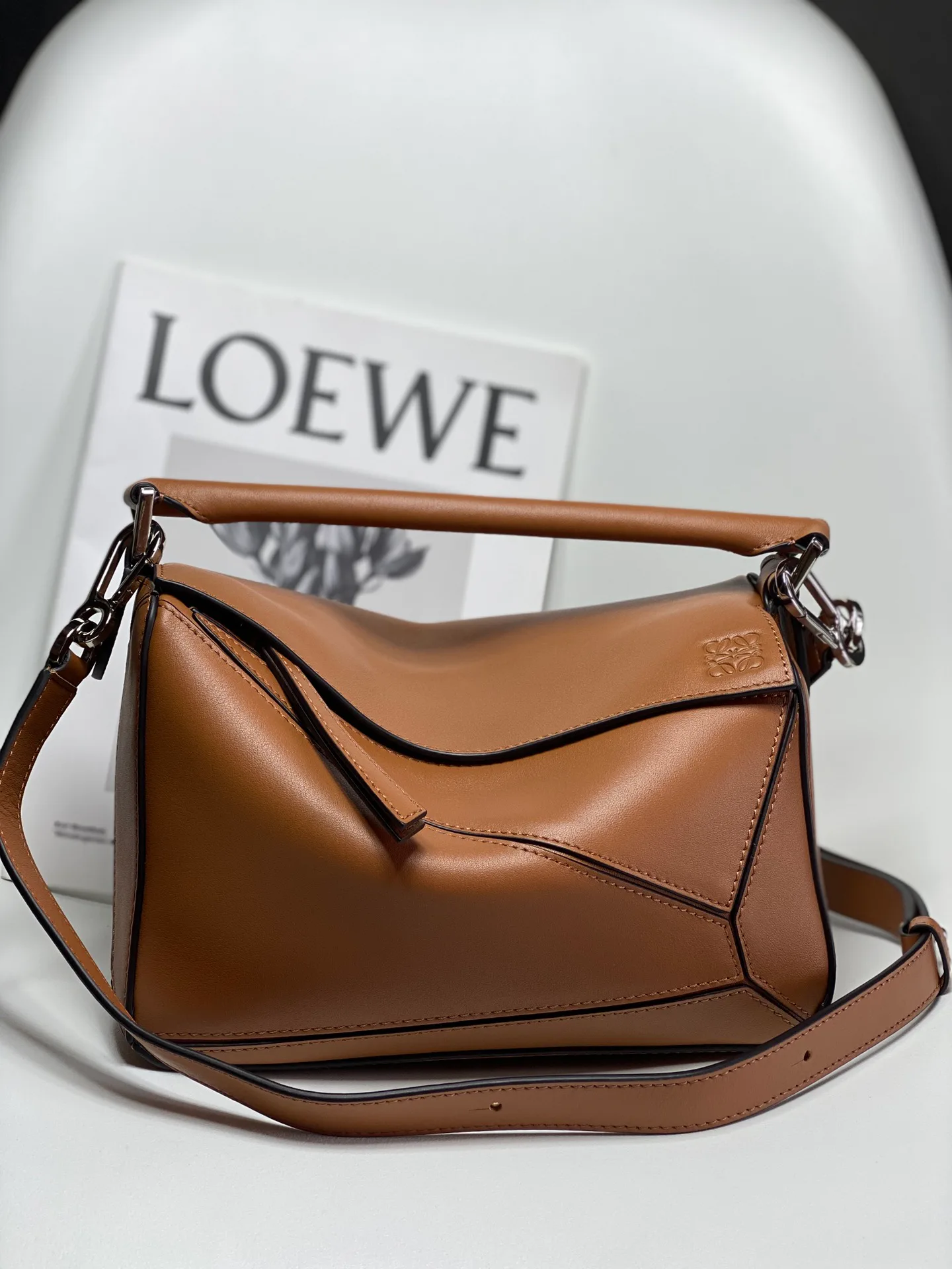 Классические Сумки Женские Loewe 13339545