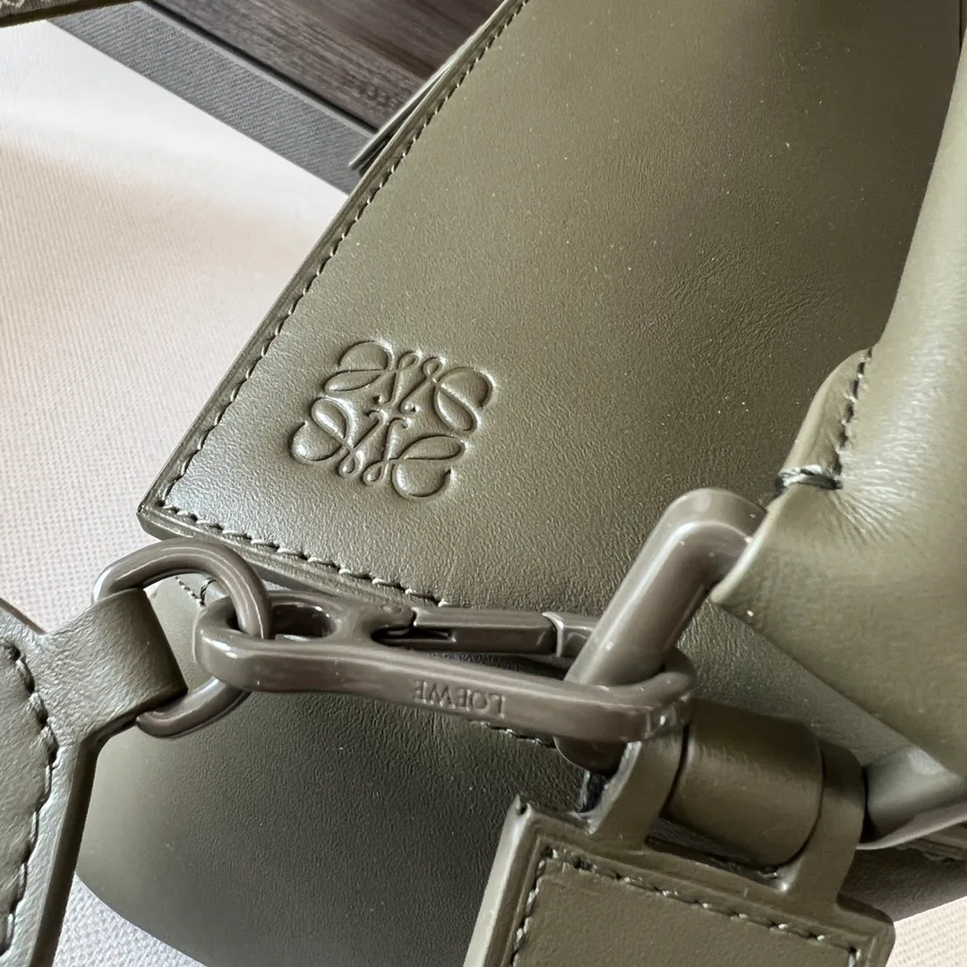 Классические Сумки Женские Loewe 6447968
