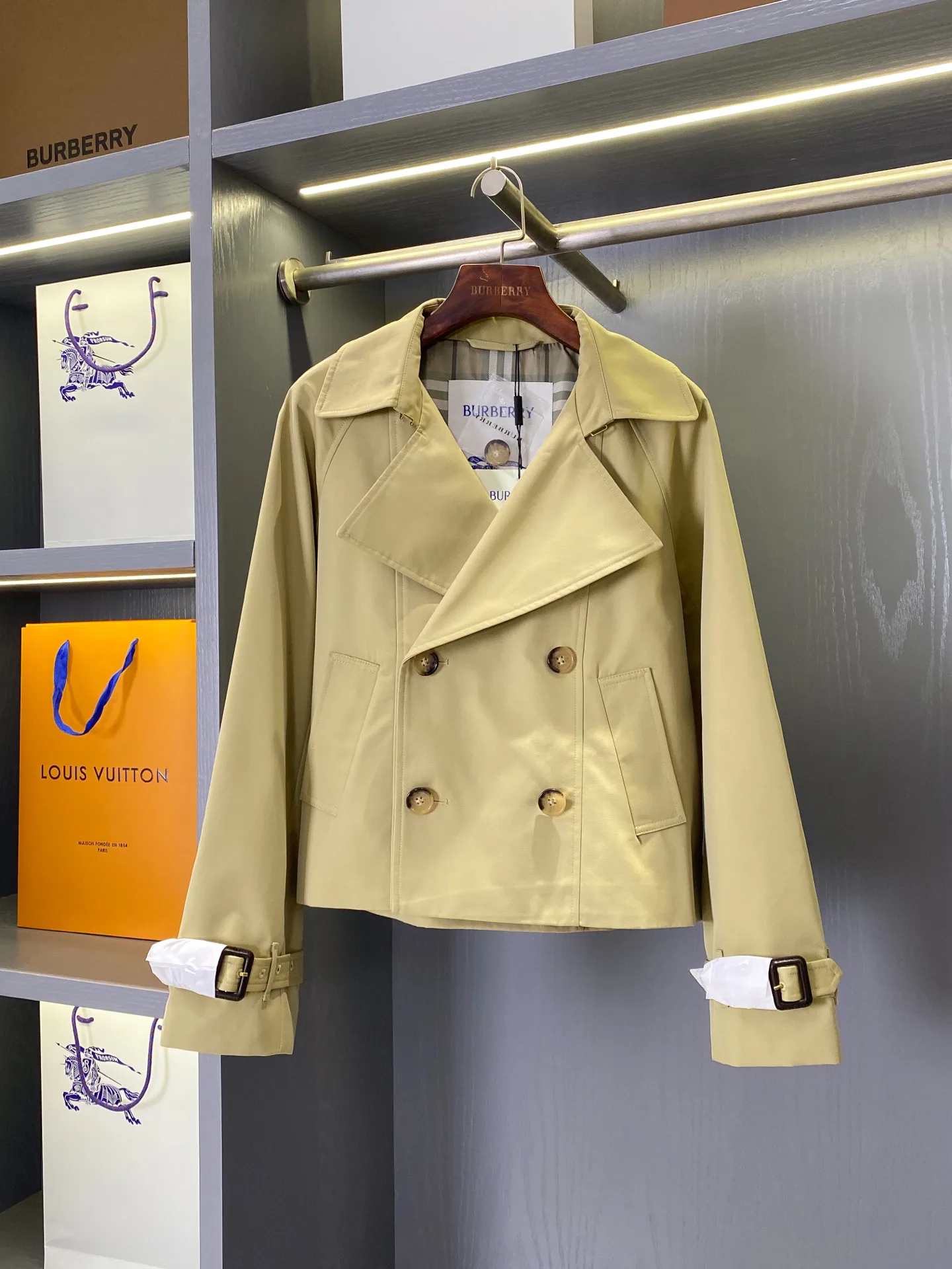 Тренчи Женские Burberry 18016163