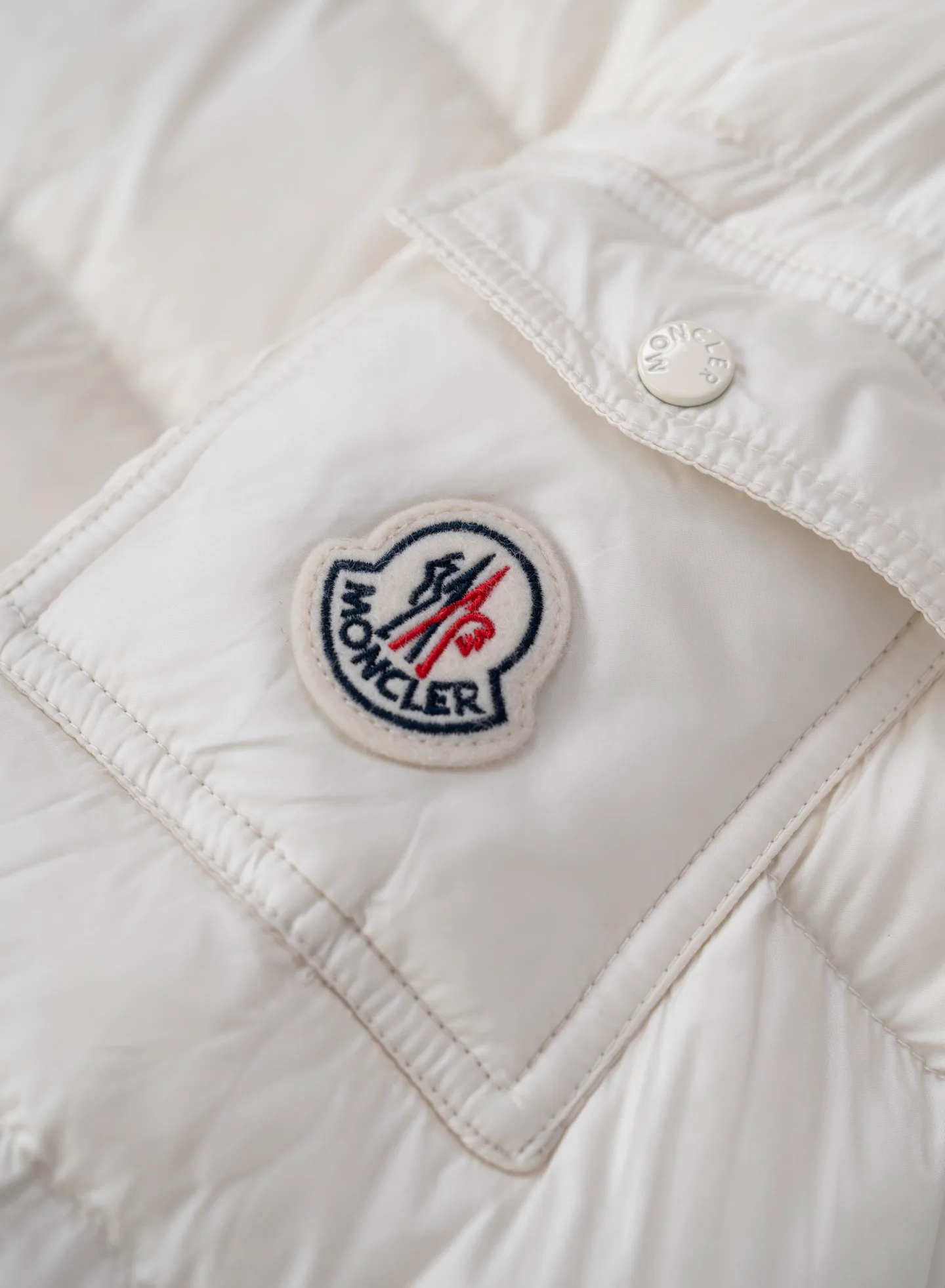 Куртки И Пуховики Женские Moncler 18141266