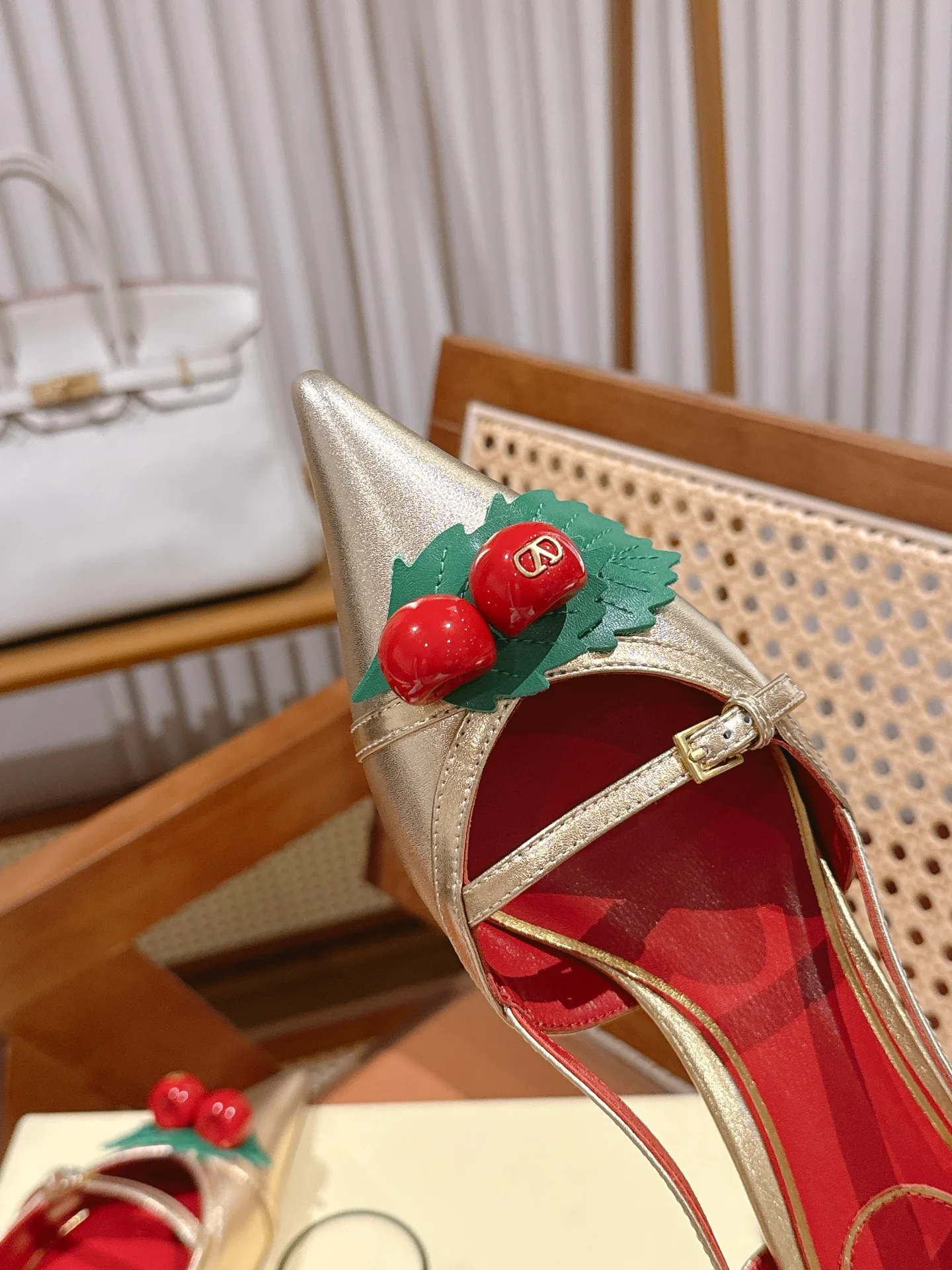 Босоножки Женские Valentino 17665580