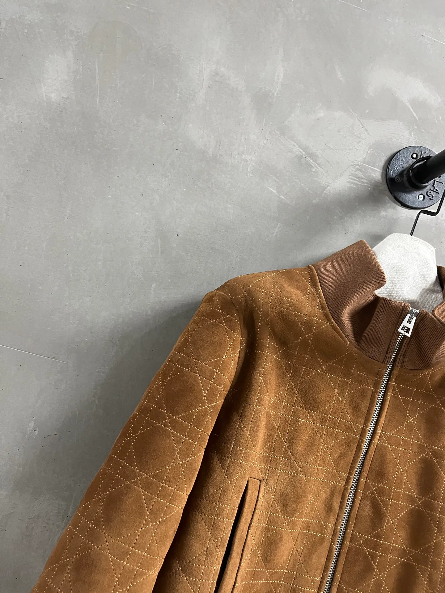 Кожаные Куртки И Дублёнки Женские Christian Dior 10783257