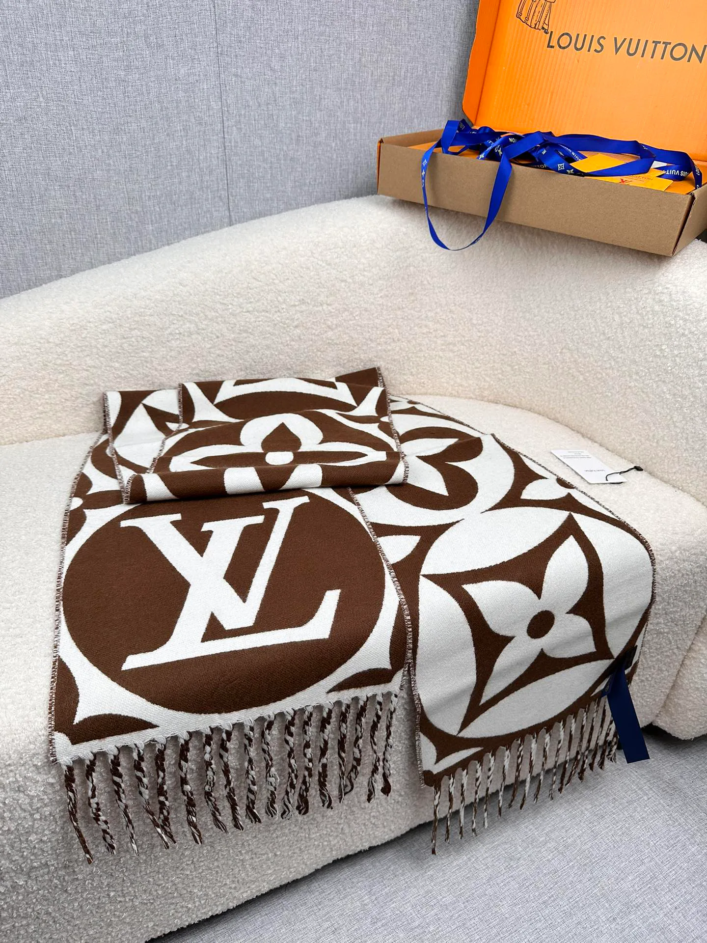 Шарфы Louis Vuitton 205909