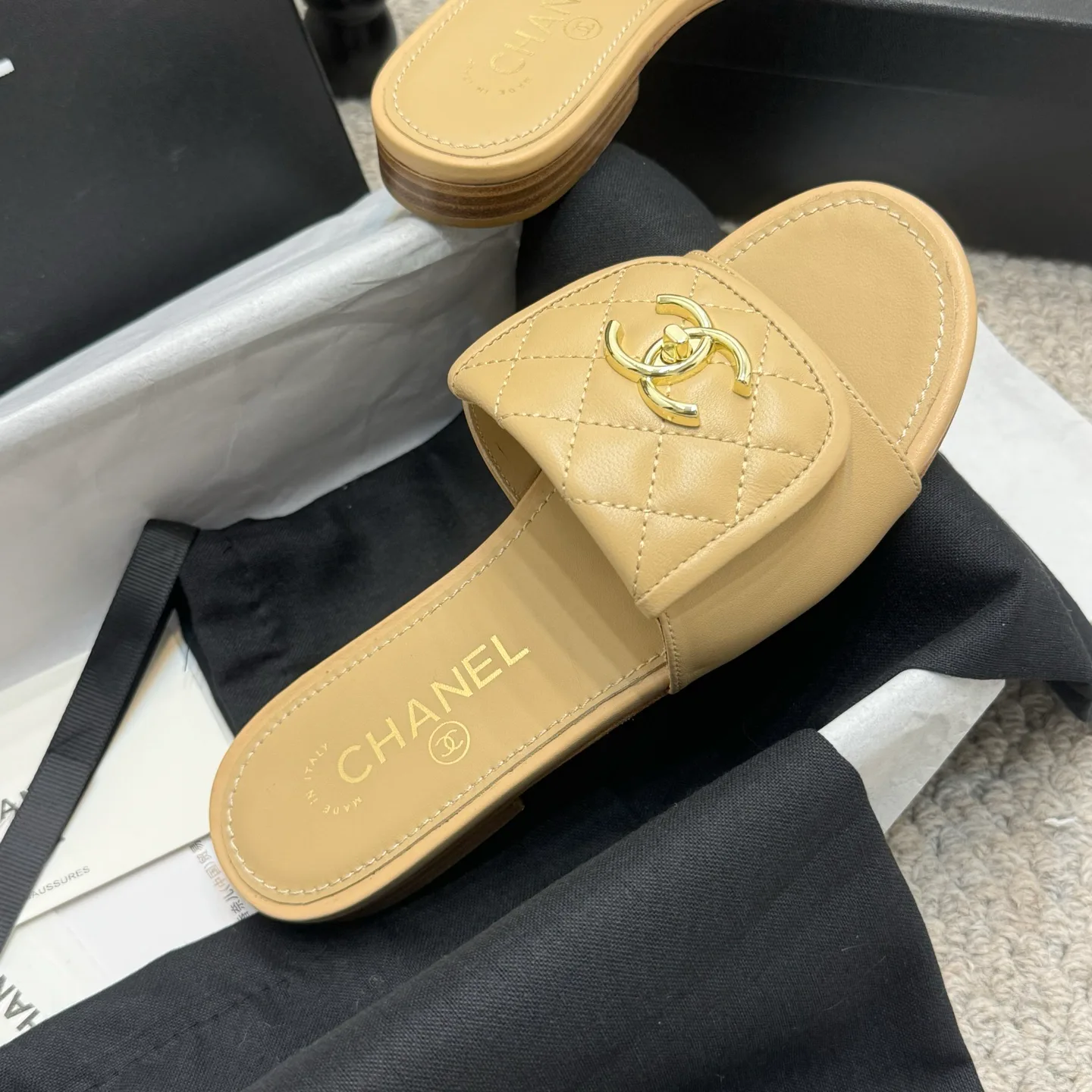 Шлепанцы Женские Chanel 13843