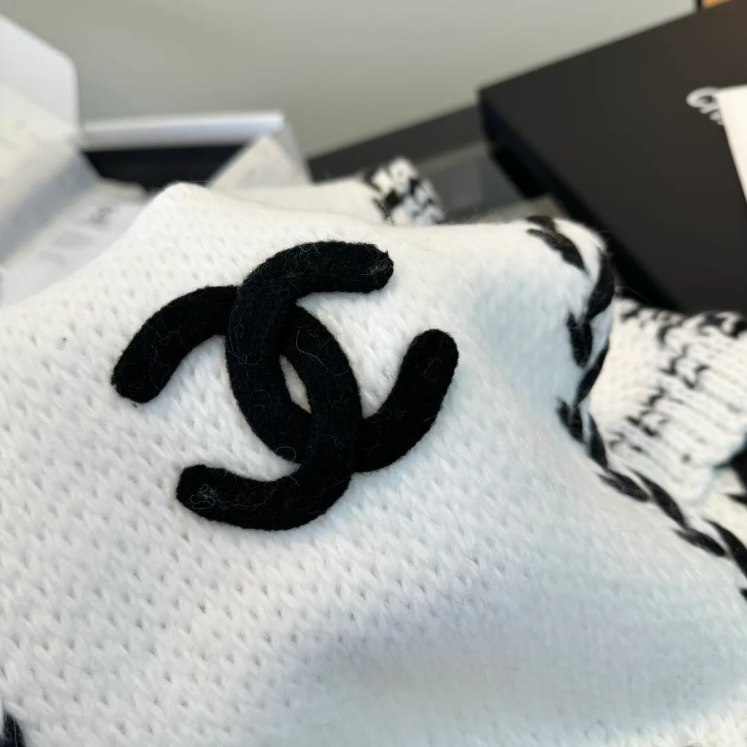 Шарфы Chanel 18275036