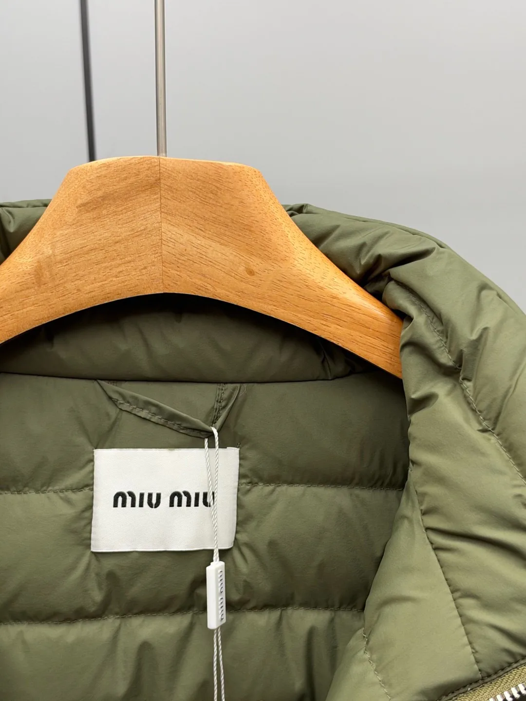 Куртки И Пуховики Женские Miu Miu 18710105
