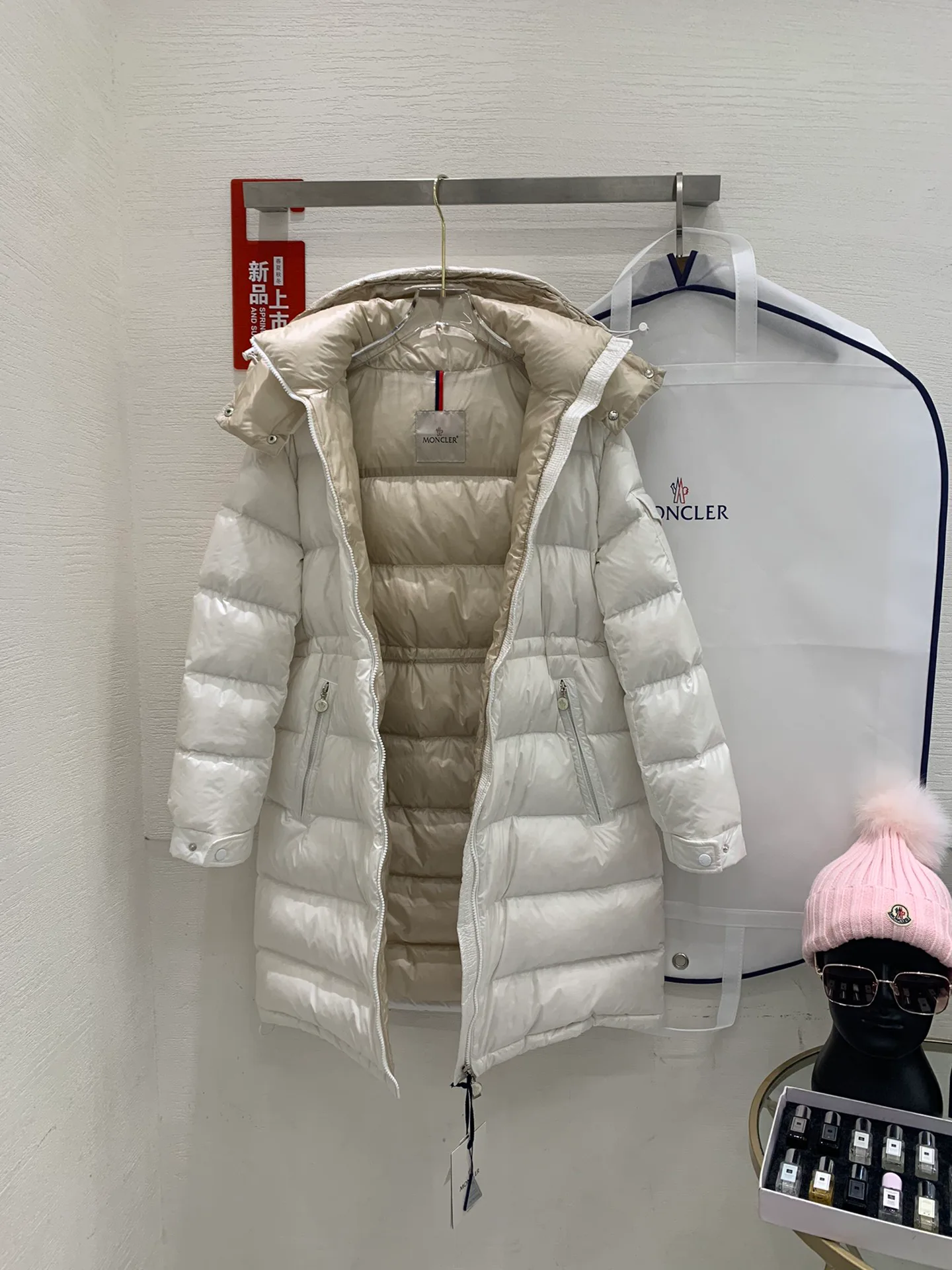 Куртки И Пуховики Женские Moncler 6133