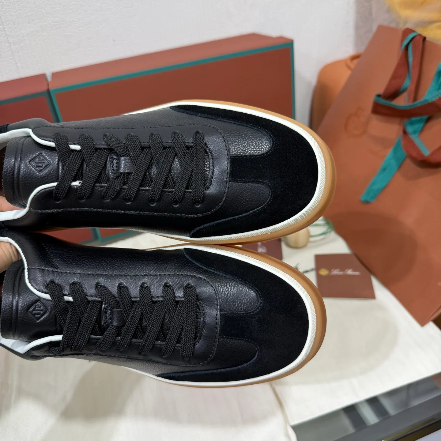 Кроссовки Женские Loro Piana 17955589