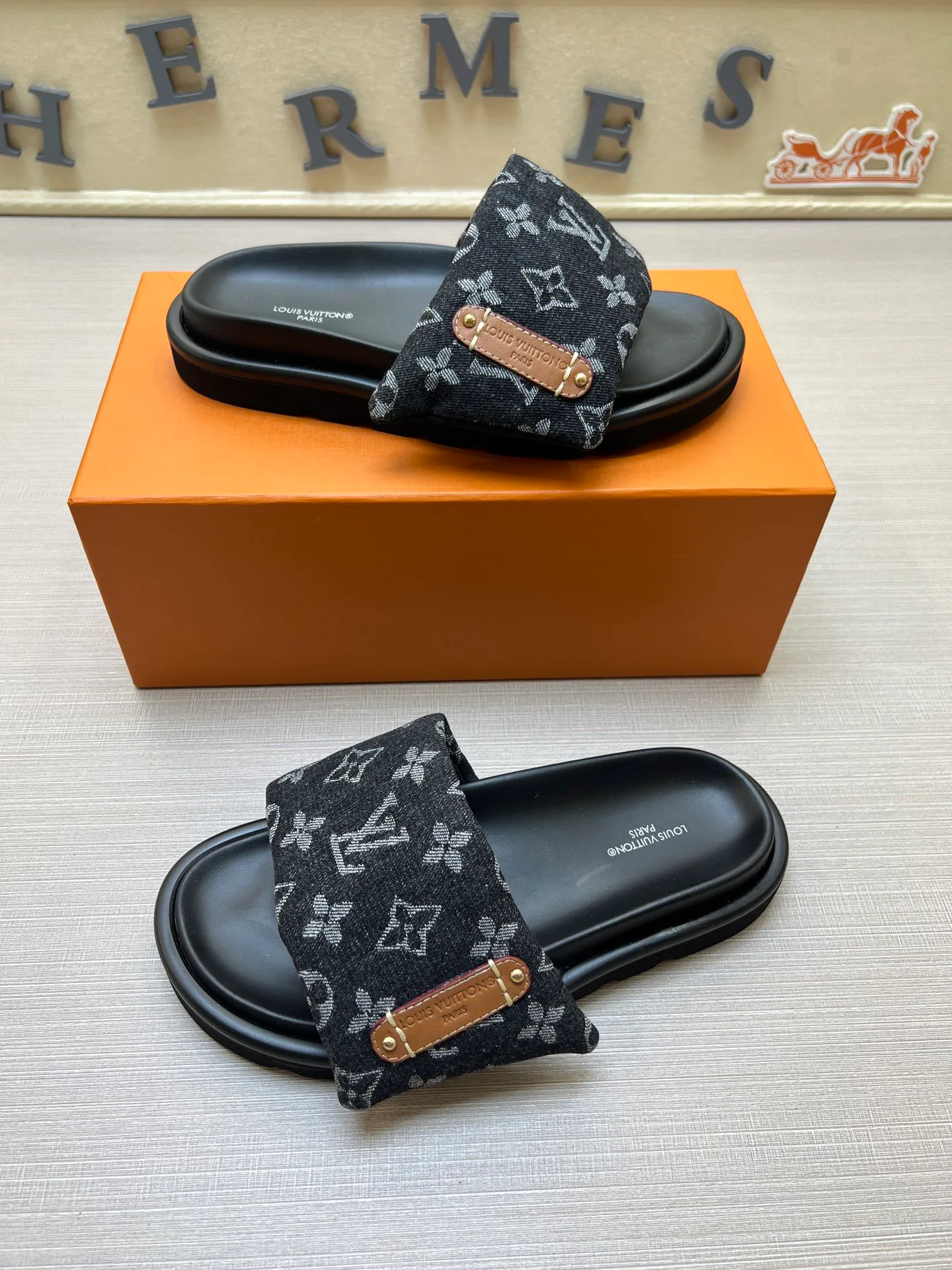 Шлепанцы Женские Louis Vuitton 9801558